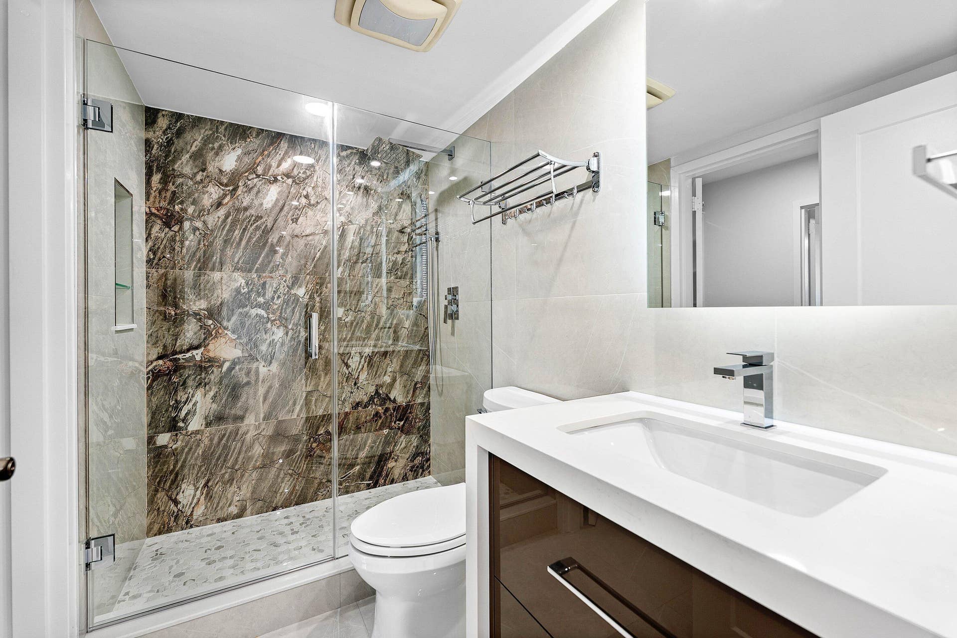 5480 N Ocean Drive, #B1c, Singer Island, Singer Island, FL 33404 Guest Bath
