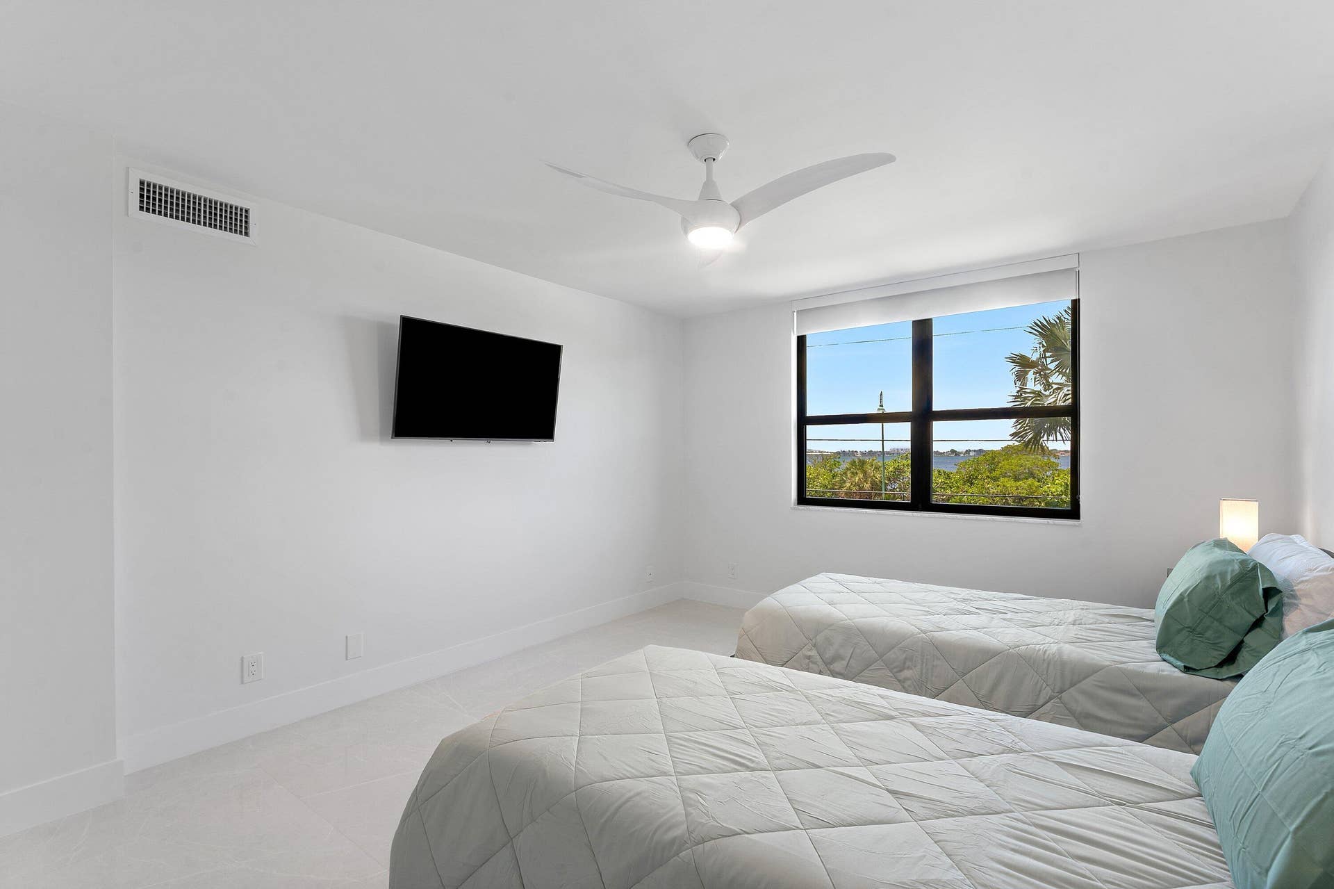 5480 N Ocean Drive, #B1c, Singer Island, Singer Island, FL 33404 Guest Bedroom