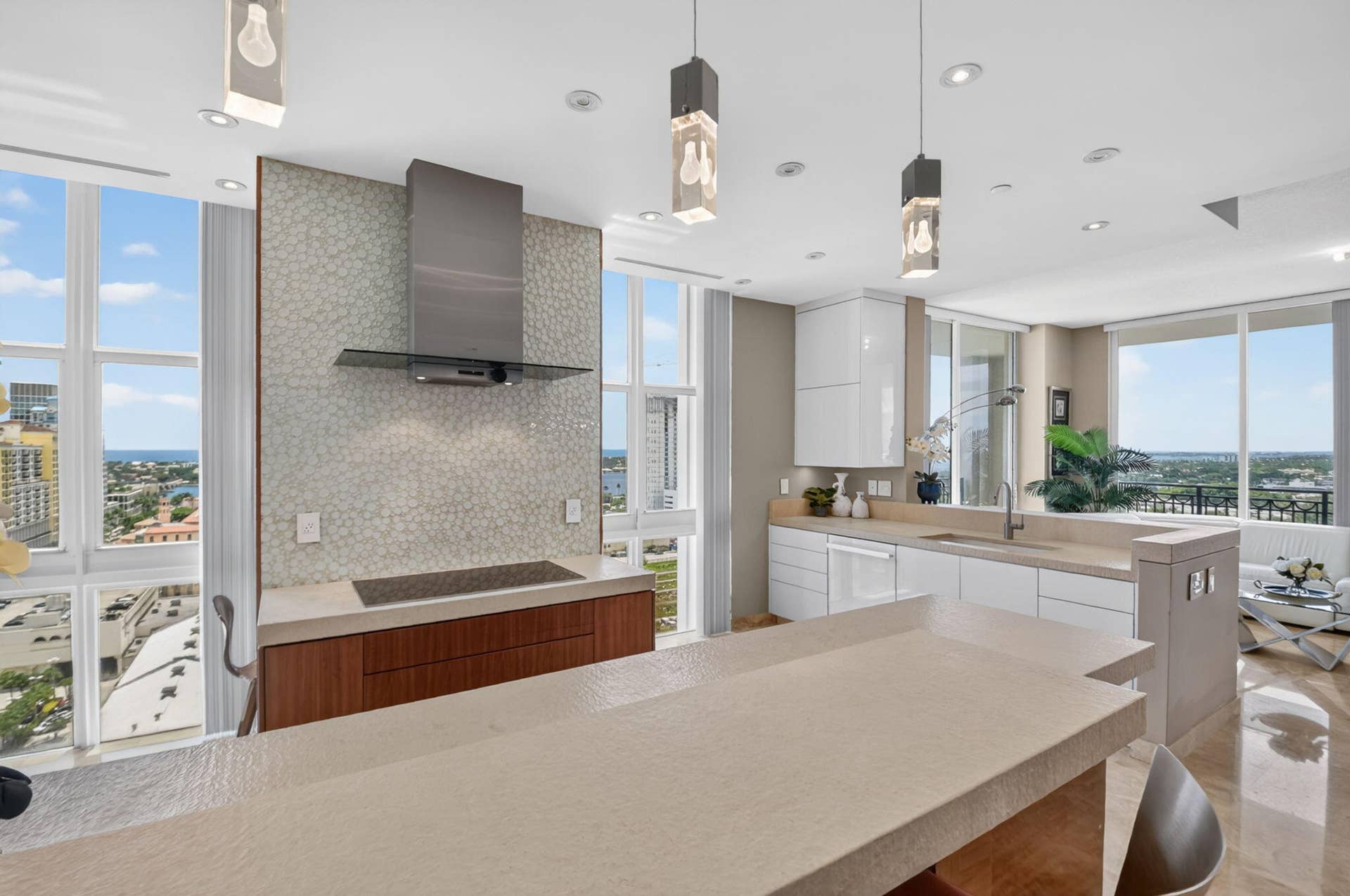 550 Okeechobee Boulevard, #Lph-23, West Palm Beach, FL 33401 024