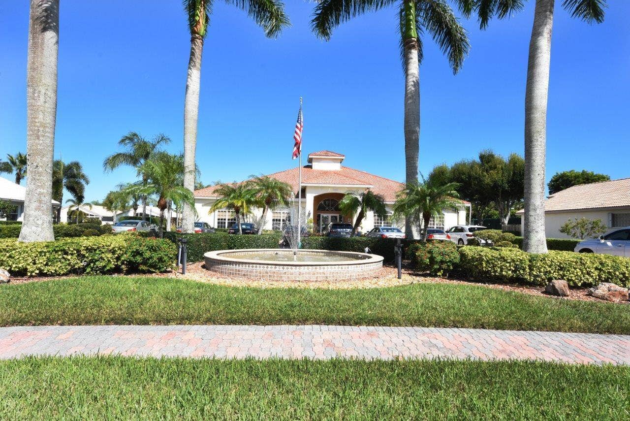 22687 Royal Crown Terrace E, Boca Raton, Boca Raton, FL 33433 38-web-or-mls-Cresant Lakes (3)