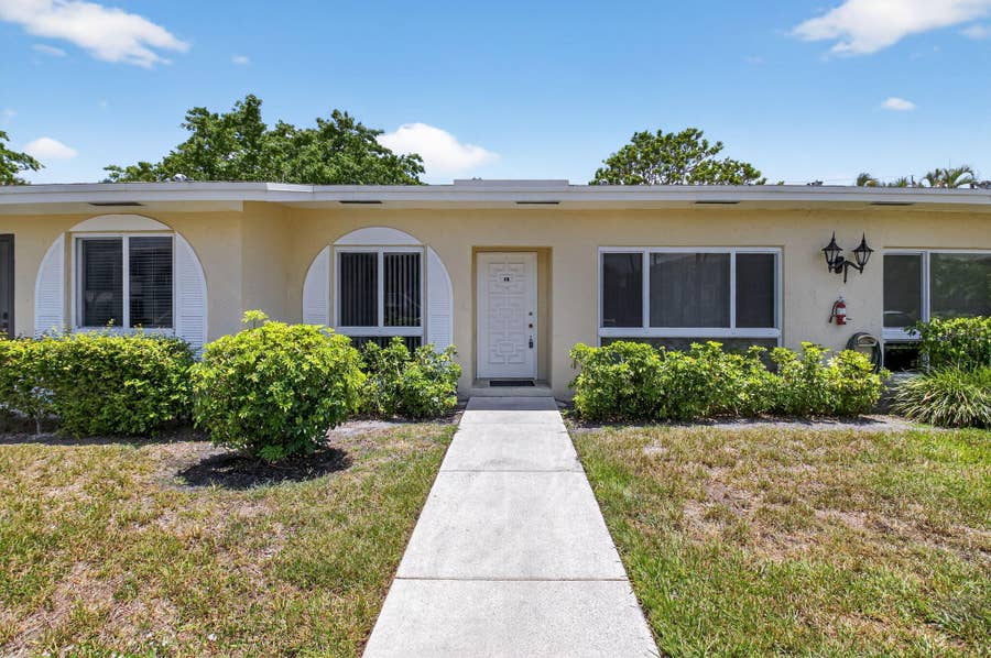 Property photo for 13984 Vía Flora, #B, Delray Beach, FL