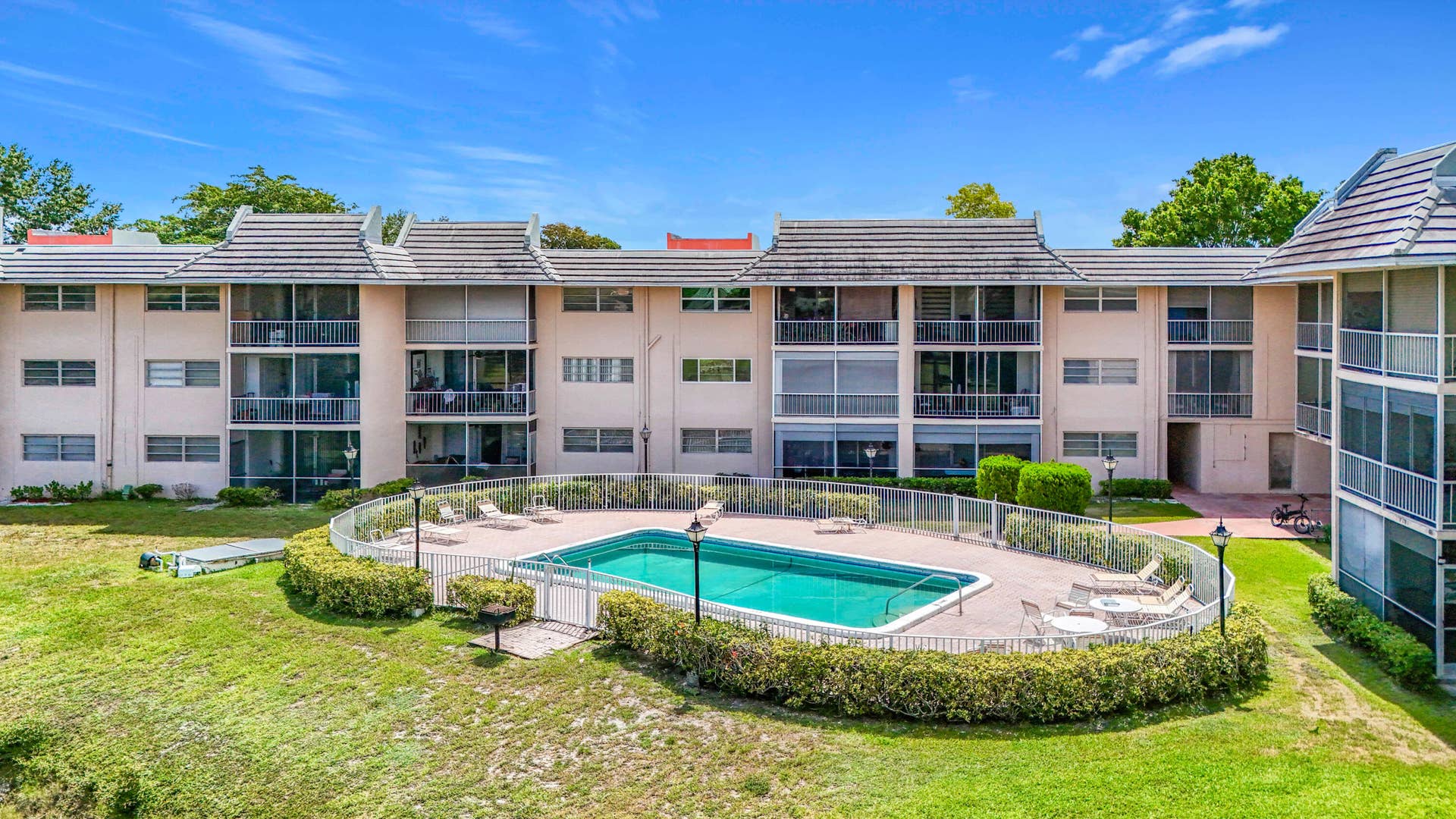 2850 Forest Hills Boulevard #212-74