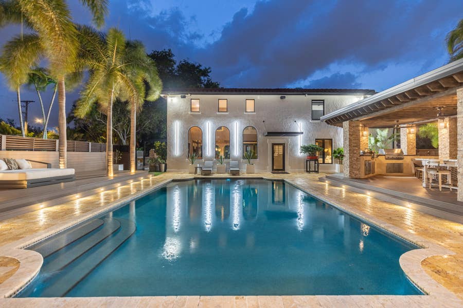 Property photo for 290 NW 6th Street, Boca Raton, FL
