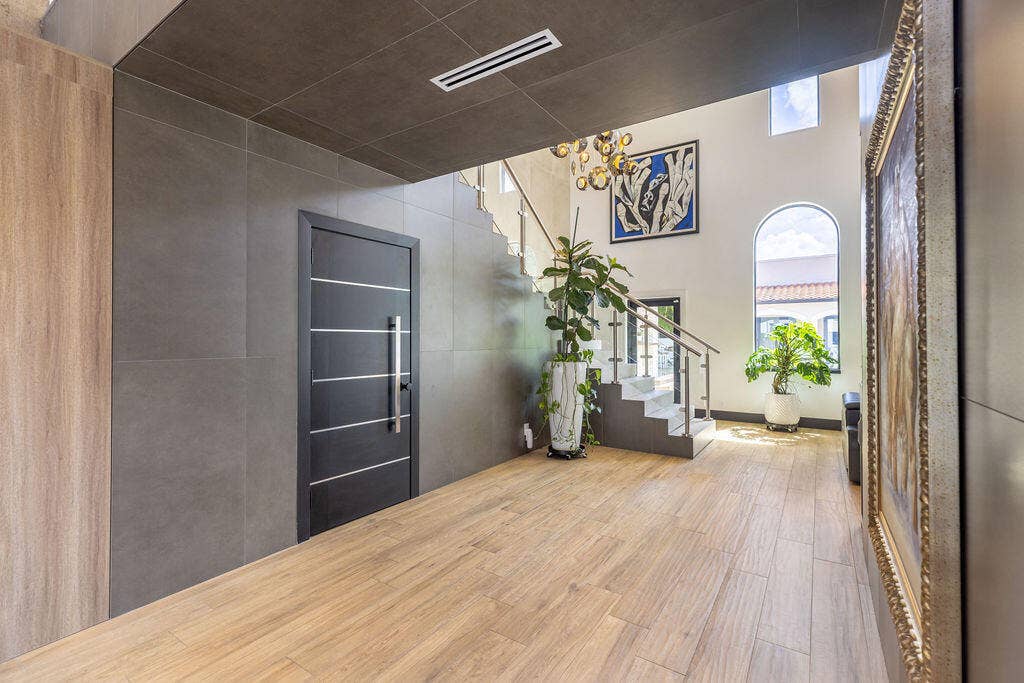 290 NW 6th Street, Boca Raton