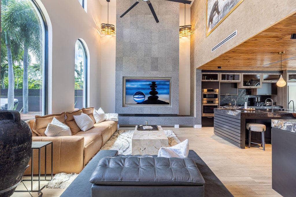 290 NW 6th Street, Boca Raton