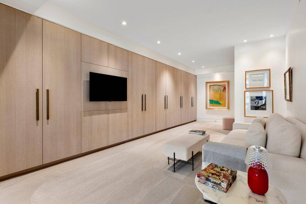 2000 S Ocean Boulevard, #103, Palm Beach, FL 33480 Built-In Closets & Sitting Room