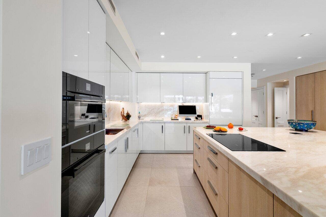 2000 S Ocean Boulevard, #103, Palm Beach, FL 33480 Kitchen