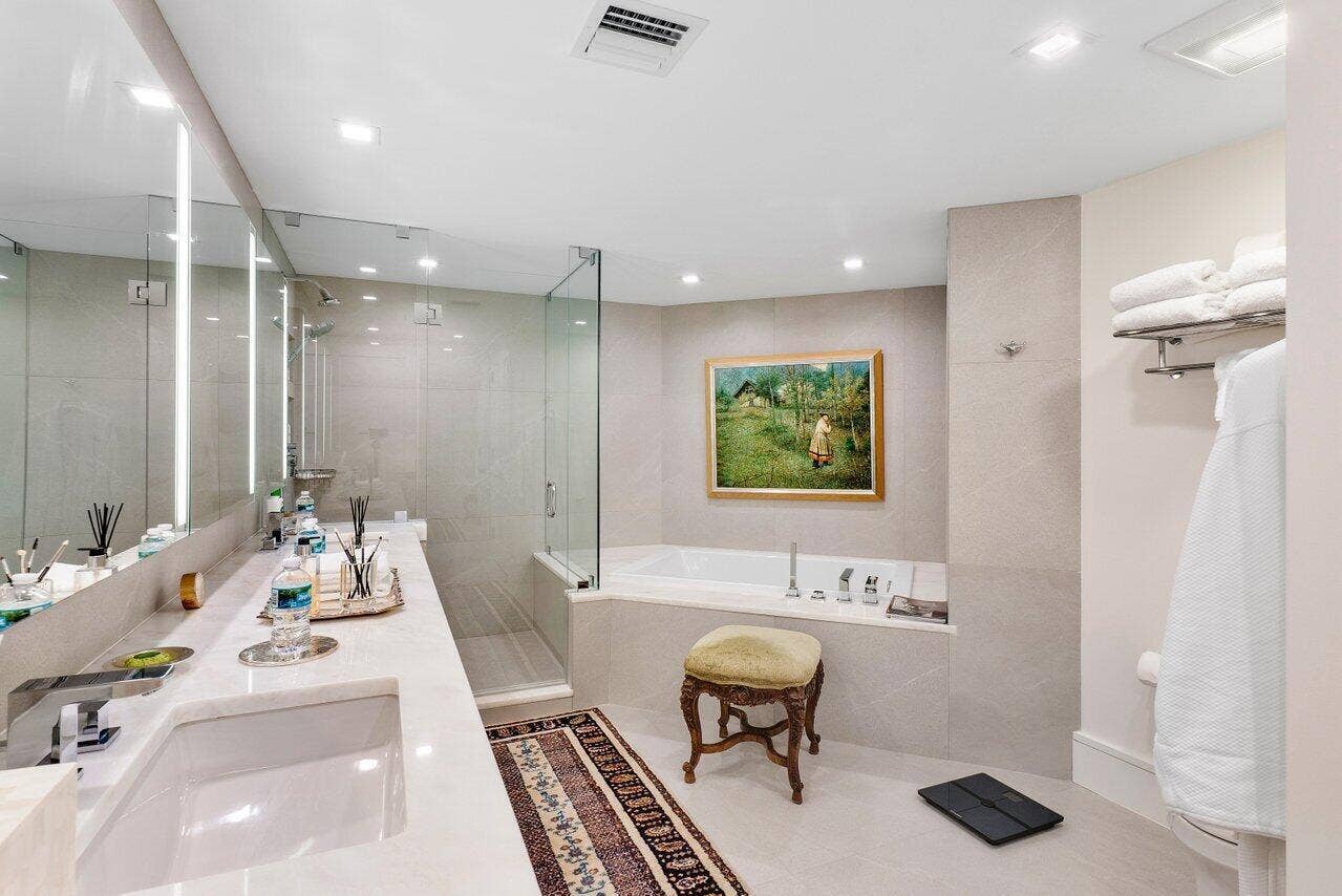 2000 S Ocean Boulevard, #103, Palm Beach, FL 33480 Primary Bathroom