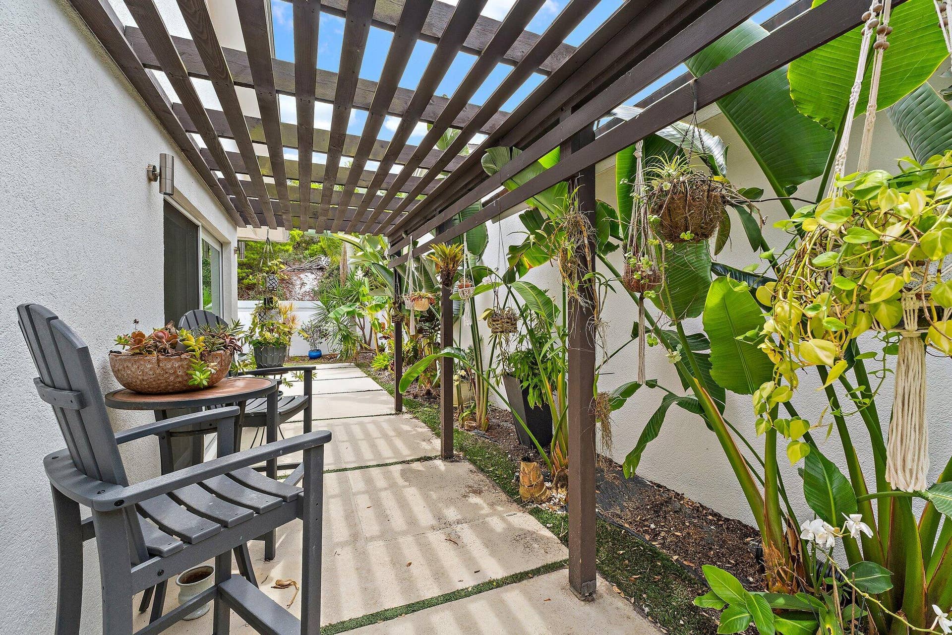 126 Seashore Drive, Jupiter, FL 33477 027-126SeashoreDr-Jupiter-SMALL