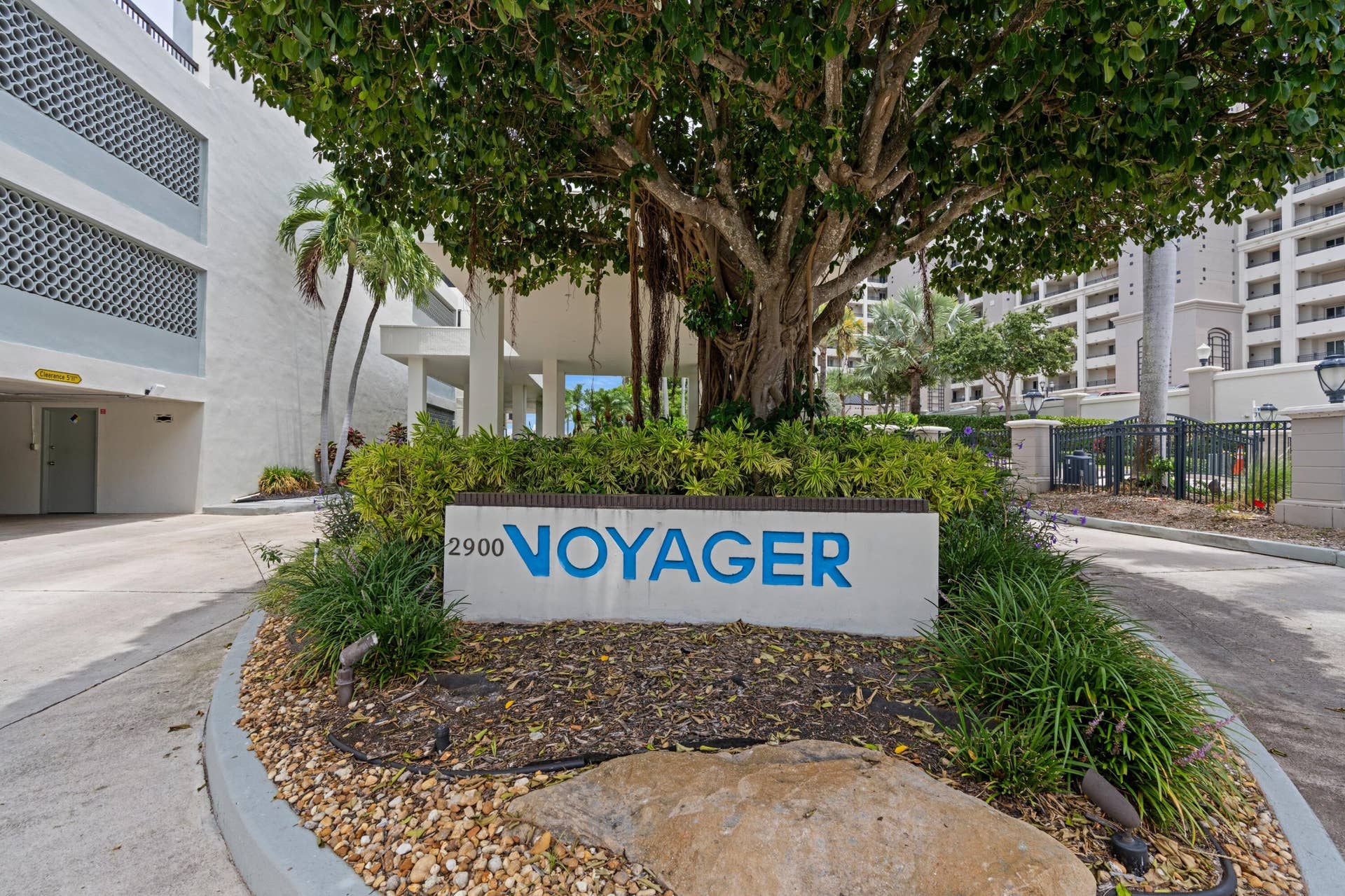 Voyager