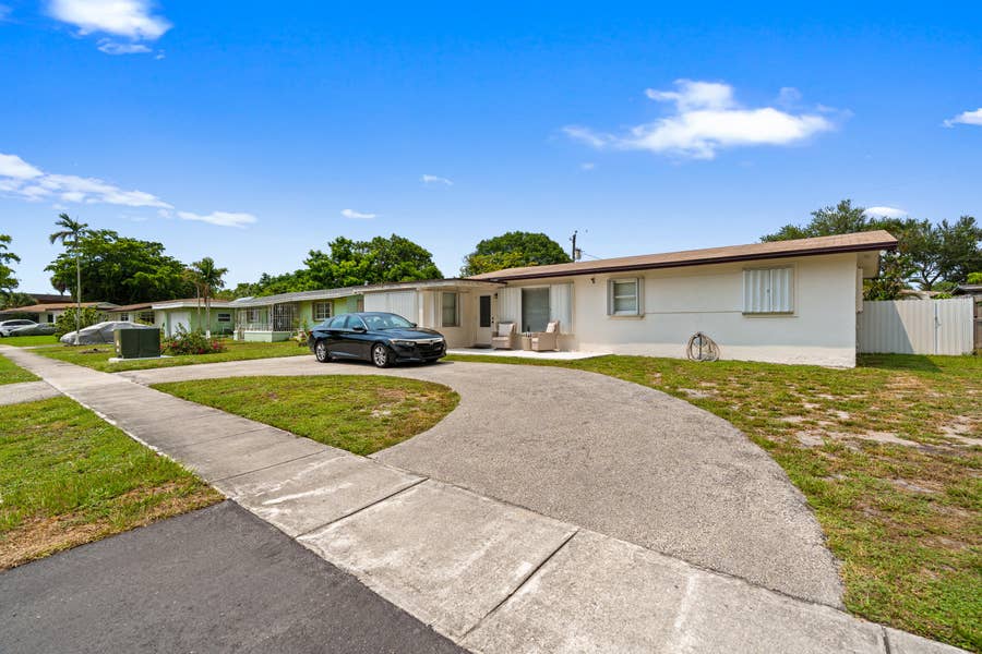 Property photo for 270 Iowa Avenue, Fort Lauderdale, FL