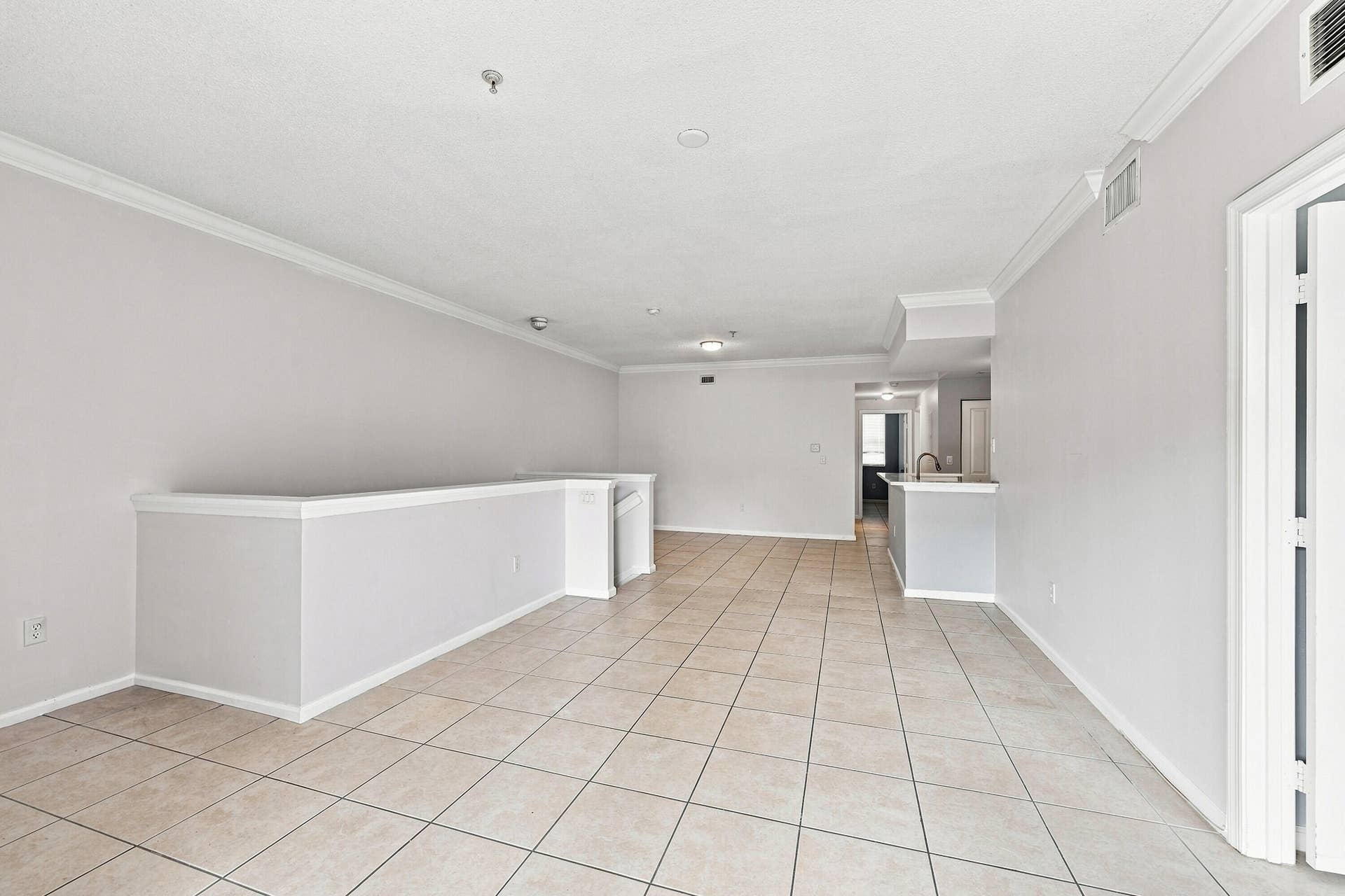5860 W Sample Road, #307, Coral Springs, FL 33067 24_empty room