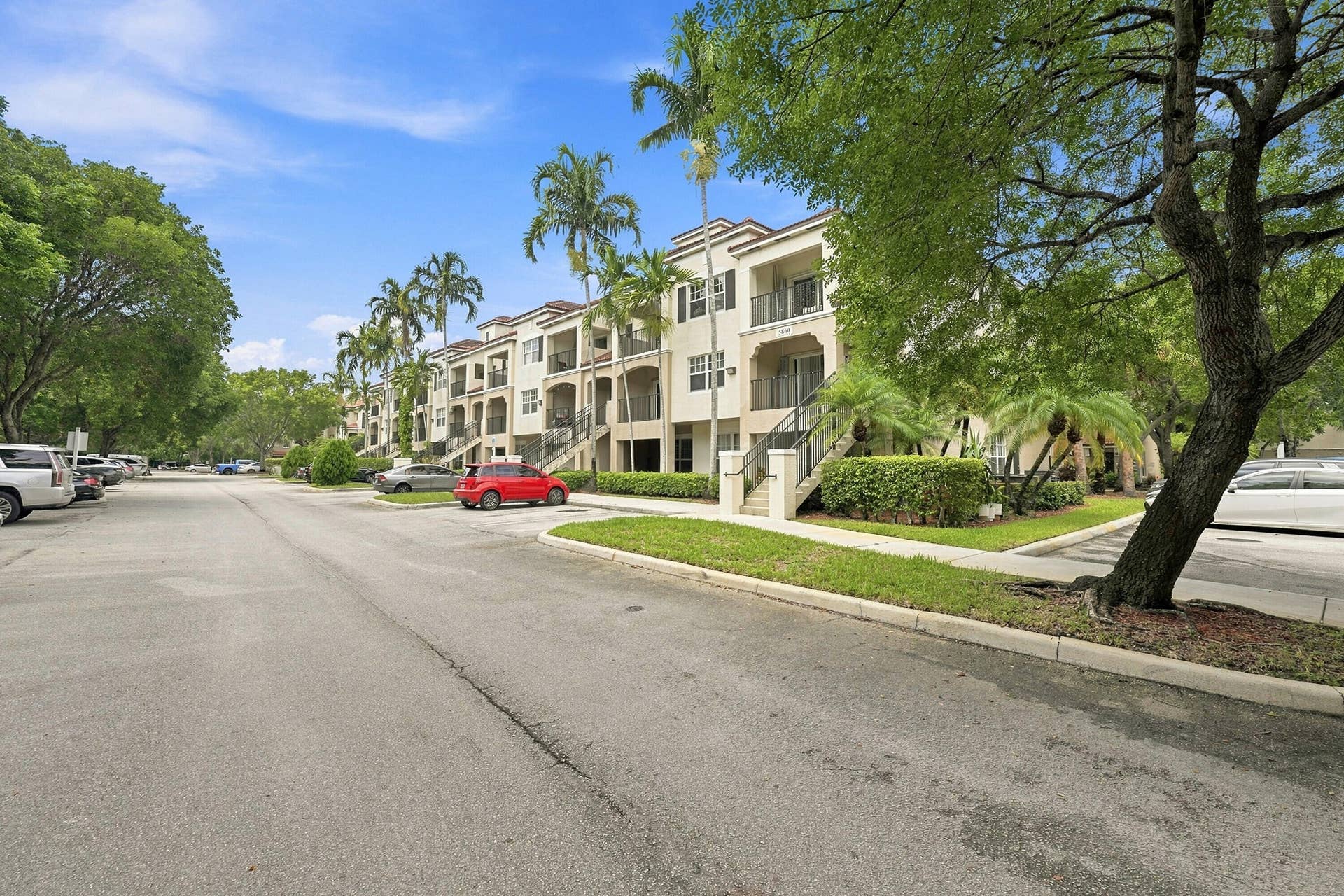 5860 W Sample Road, #307, Coral Springs, FL 33067 03_property exterior