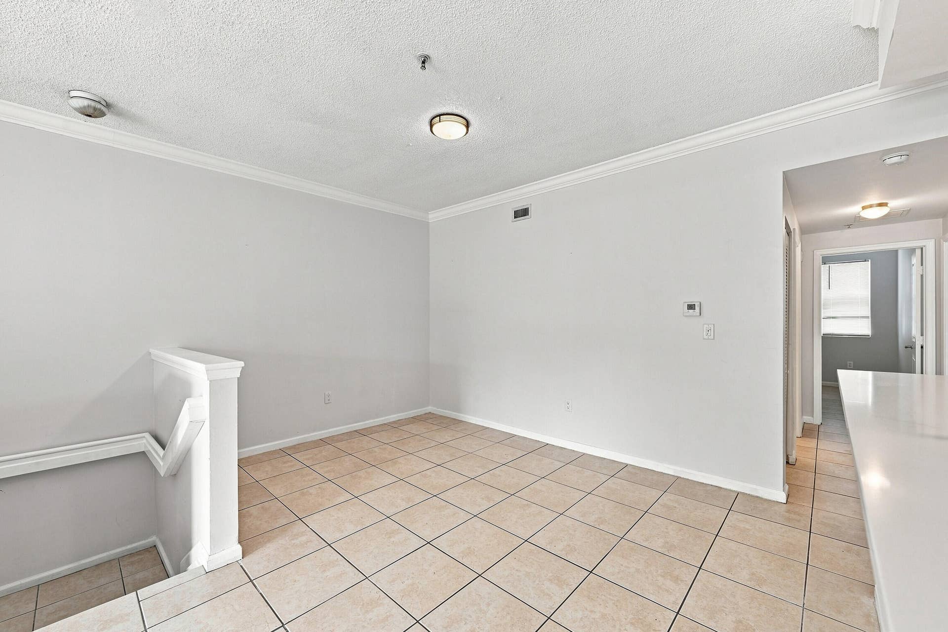 5860 W Sample Road, #307, Coral Springs, FL 33067 09_dining area