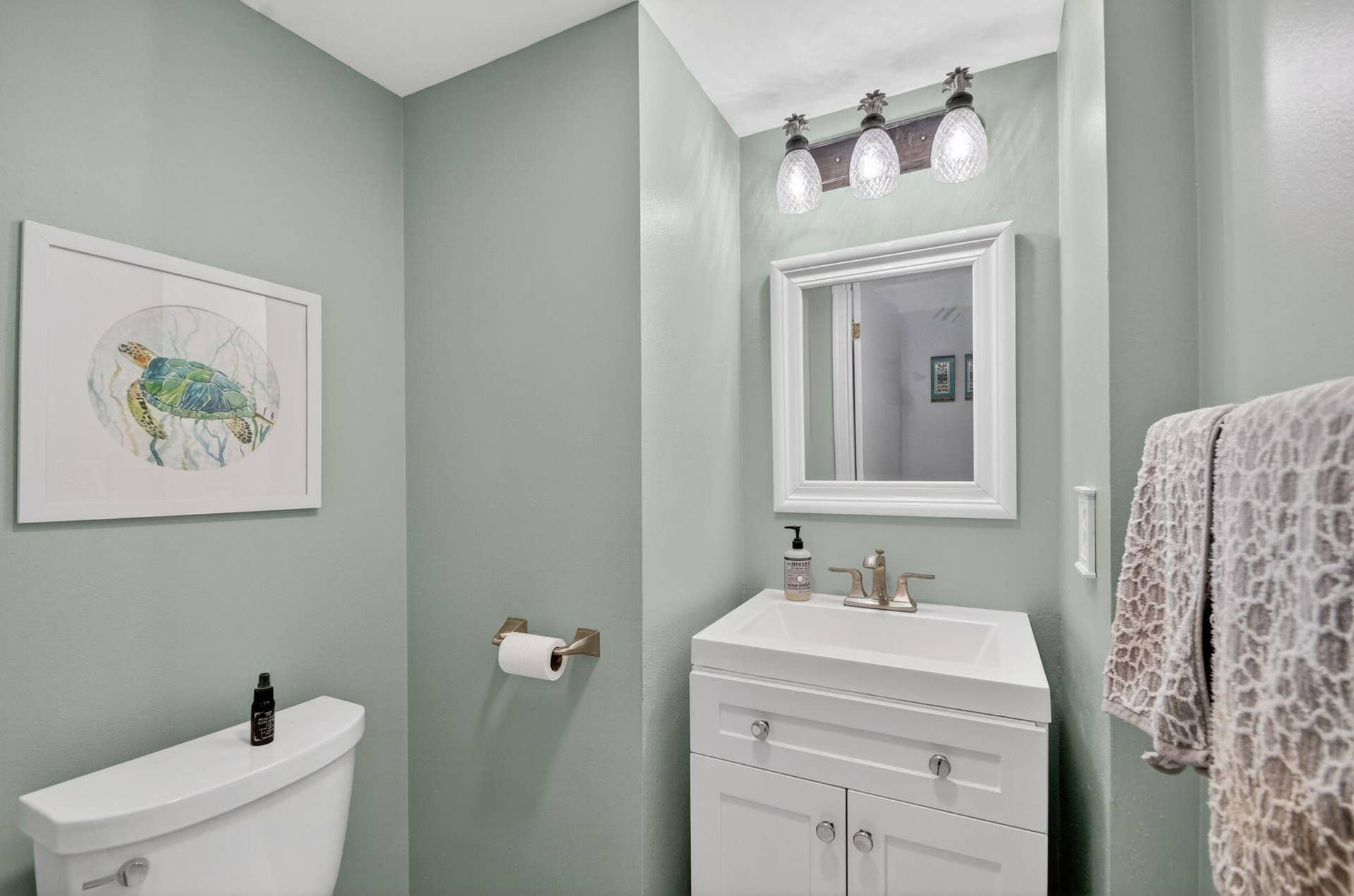 3601 S Ocean Boulevard, #104, South Palm Beach, FL 33480 guest half bath