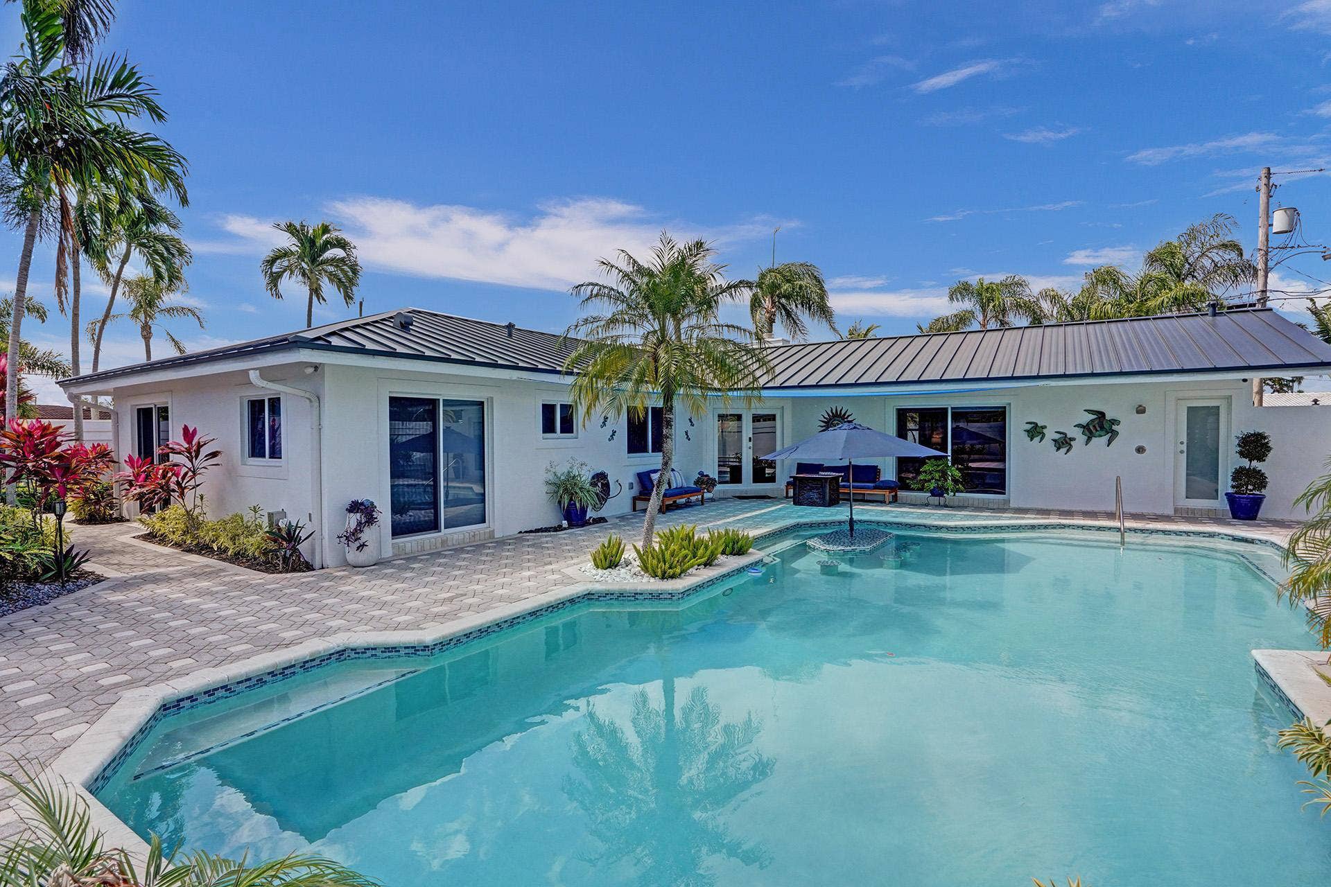 201 SE 11th Street, Pompano Beach, FL 33060 85-ROY07589