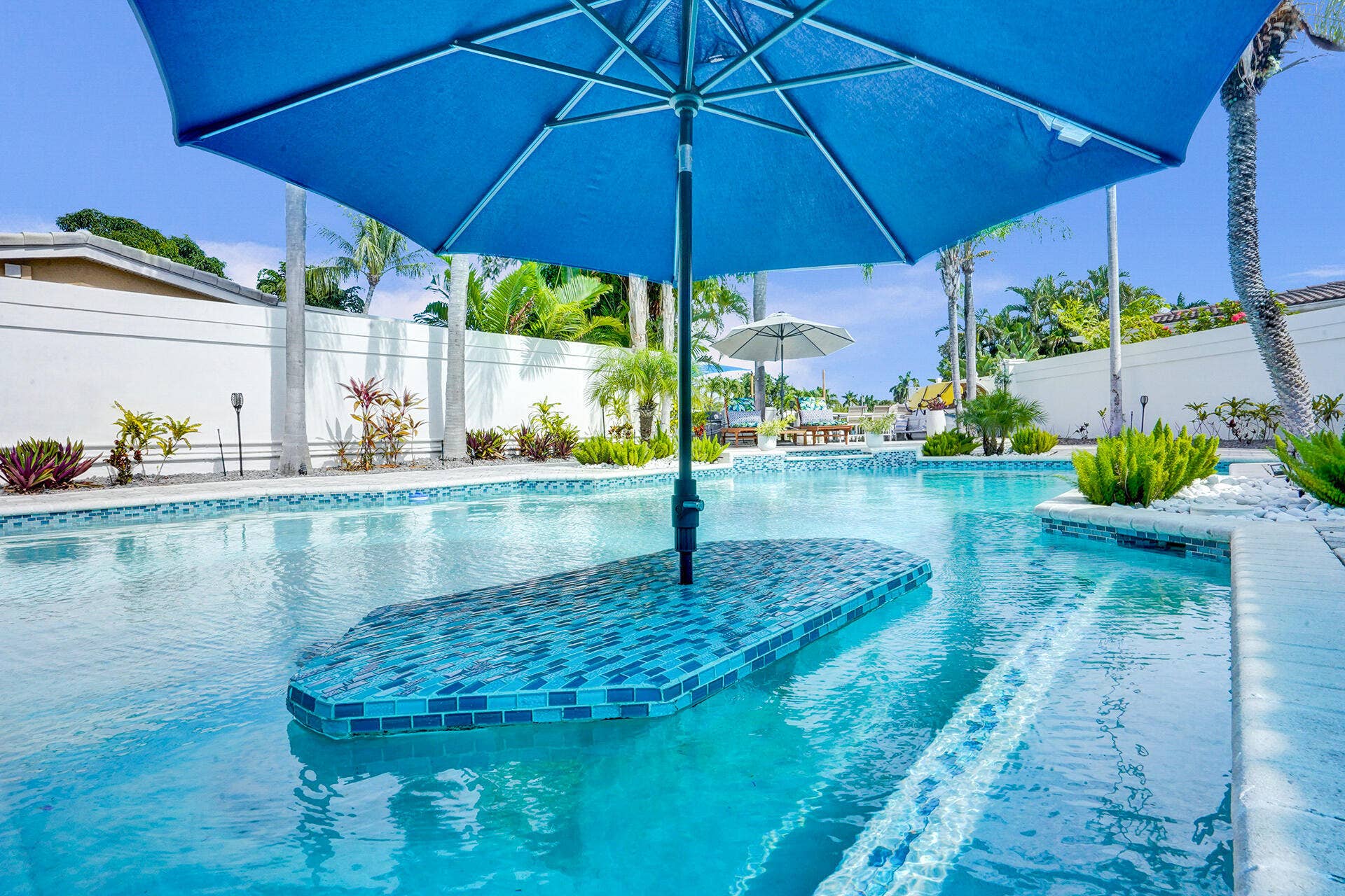201 SE 11th Street, Pompano Beach, FL 33060 71-ROY09709