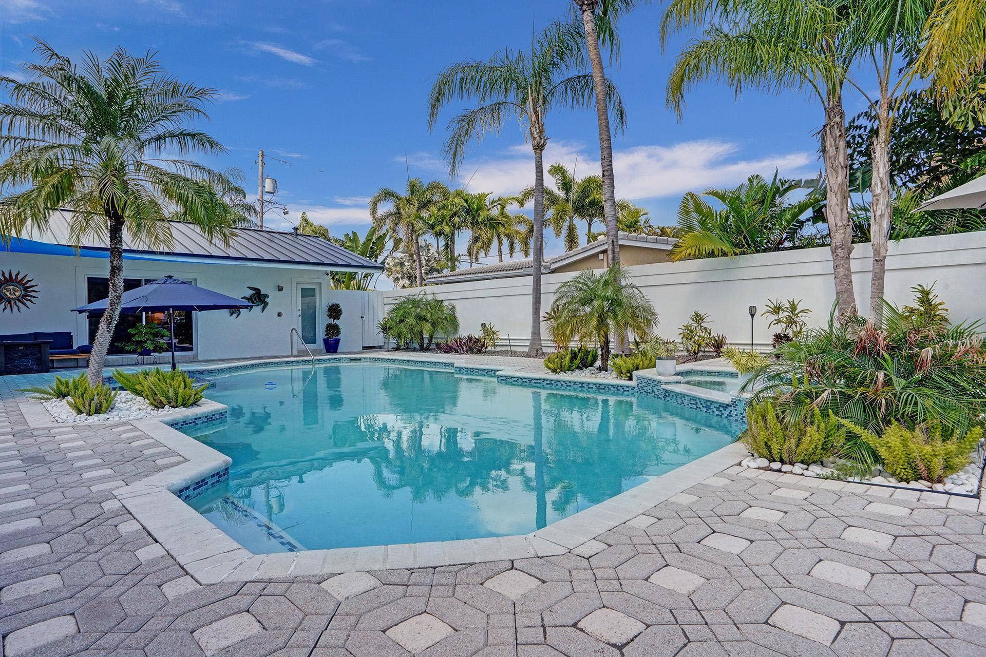 201 SE 11th Street, Pompano Beach, FL 33060 88-ROY07643