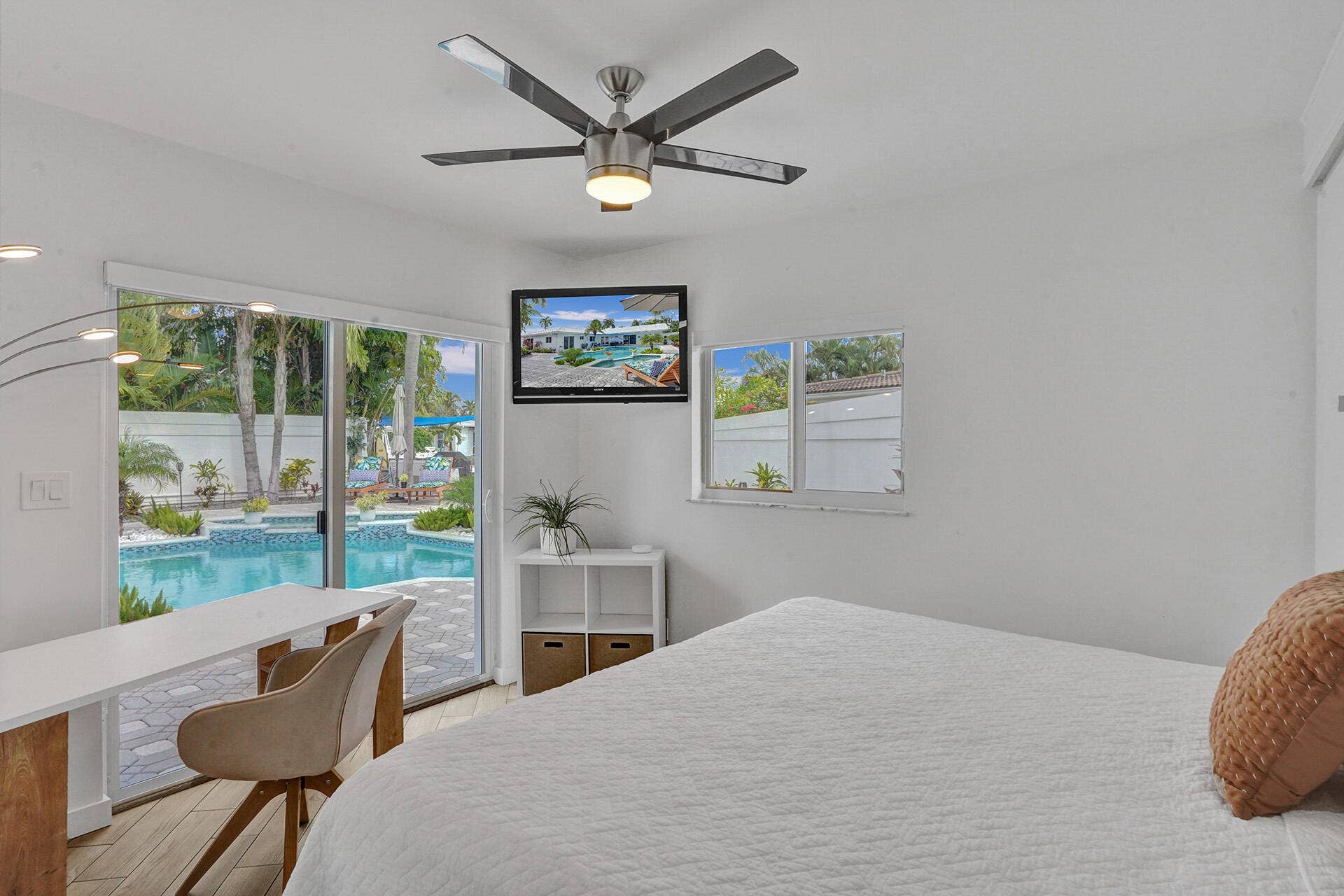 201 SE 11th Street, Pompano Beach, FL 33060 53-ROY09439