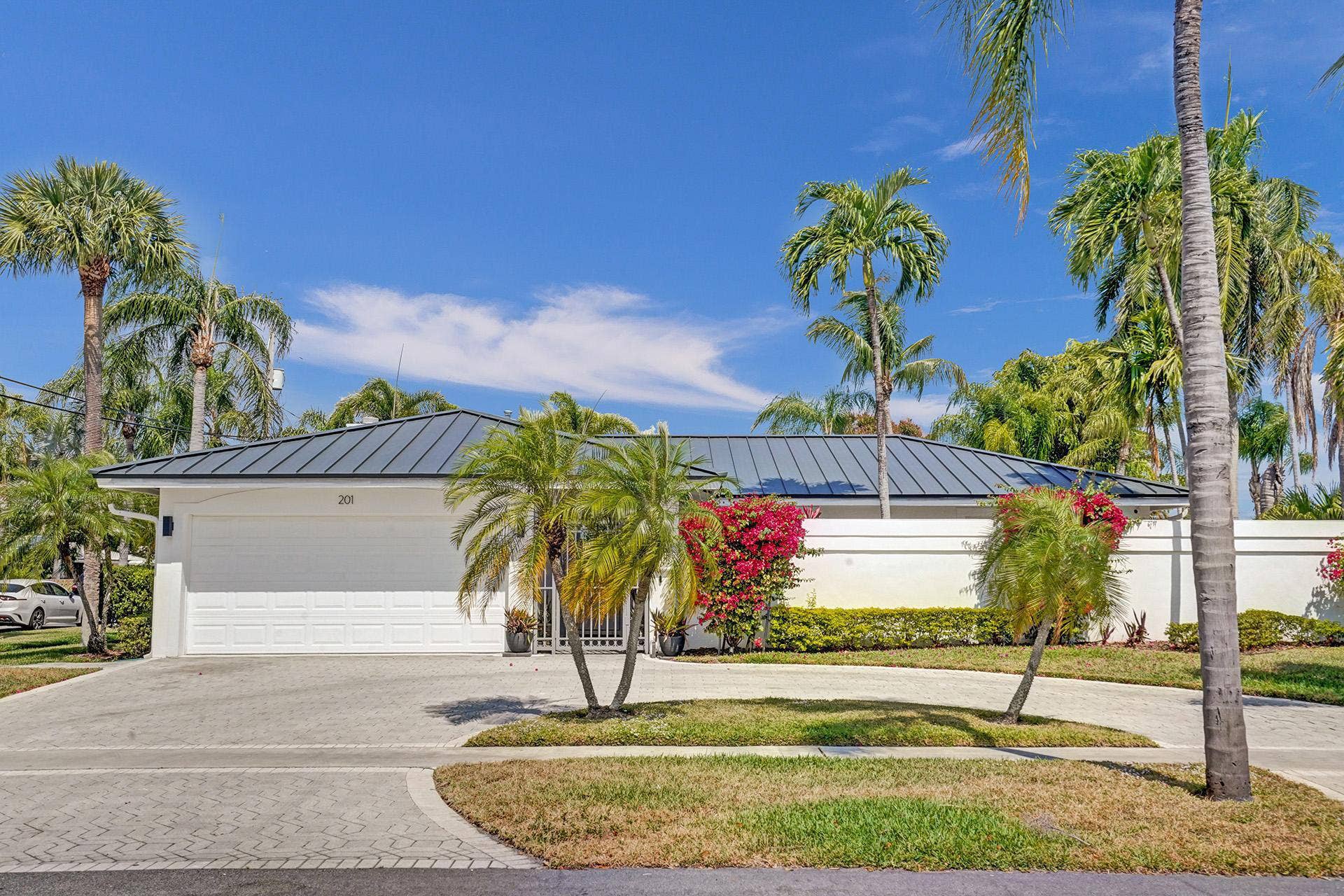 201 SE 11th Street, Pompano Beach, FL 33060 07-ROY07676