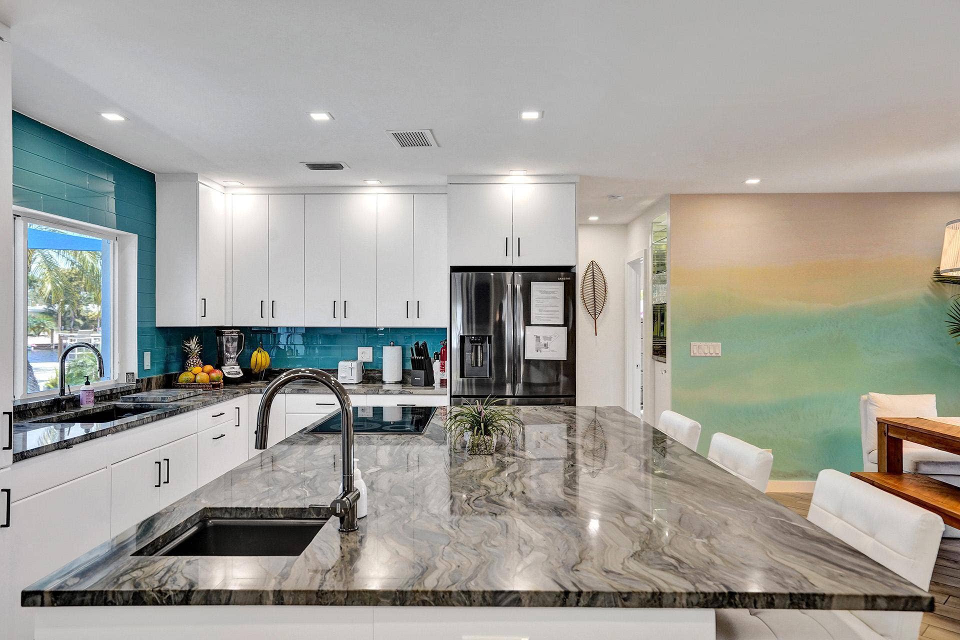 201 SE 11th Street, Pompano Beach, FL 33060 32-ROY07469