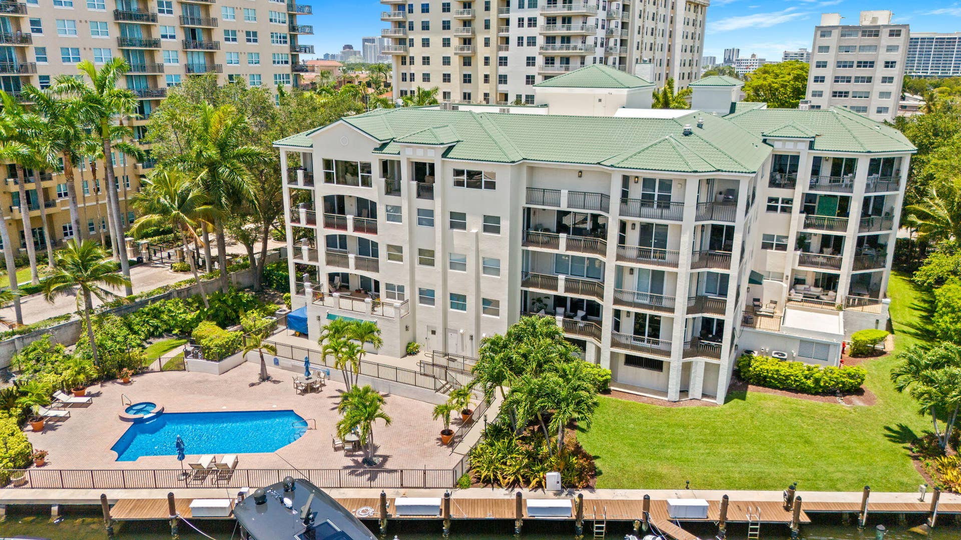 1050 Seminole Drive, #Phb, Fort Lauderdale, FL 33304 5-web-or-mls-DJI_20260616125612_0135_D