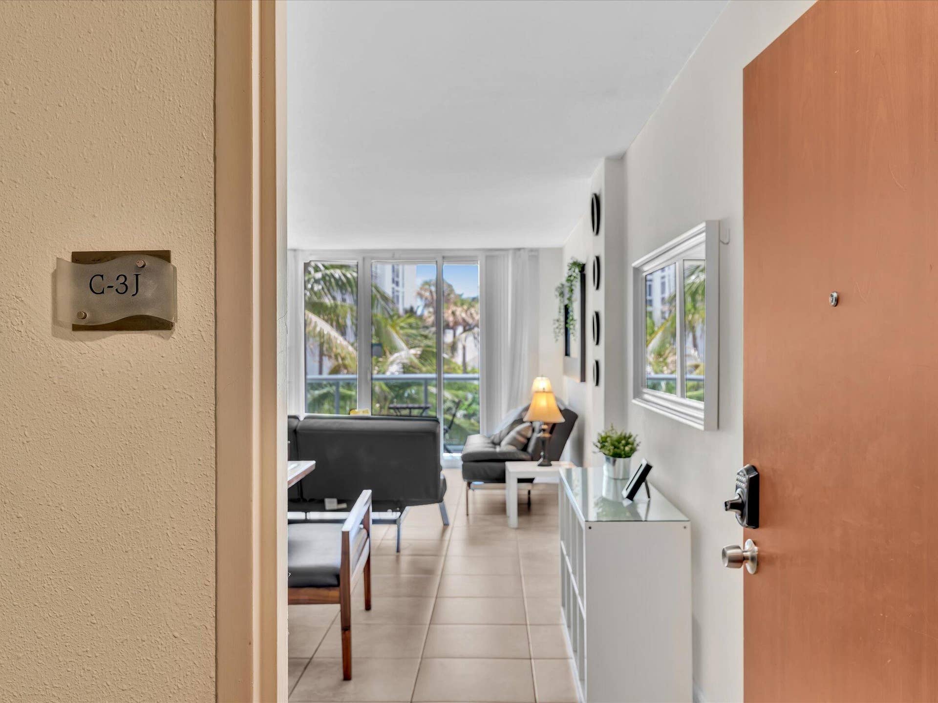 3901 S Ocean Drive, #3j, Hollywood, Hollywood, FL 33019 Front door