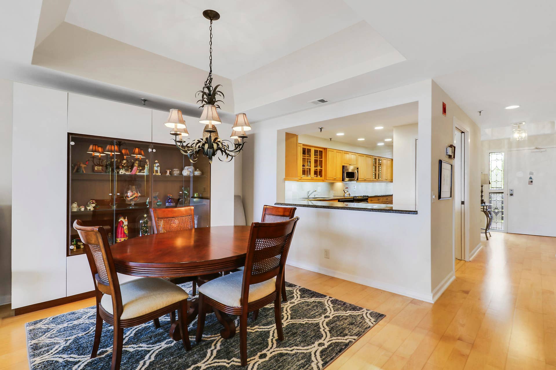 11370 Twelve Oaks Way, #416, North Palm Beach, FL 33408 Dining Area/Kitchen Pass-through