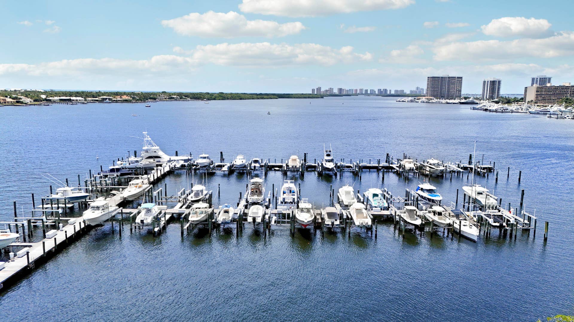 11370 Twelve Oaks Way, #416, North Palm Beach, FL 33408 On Site Marina