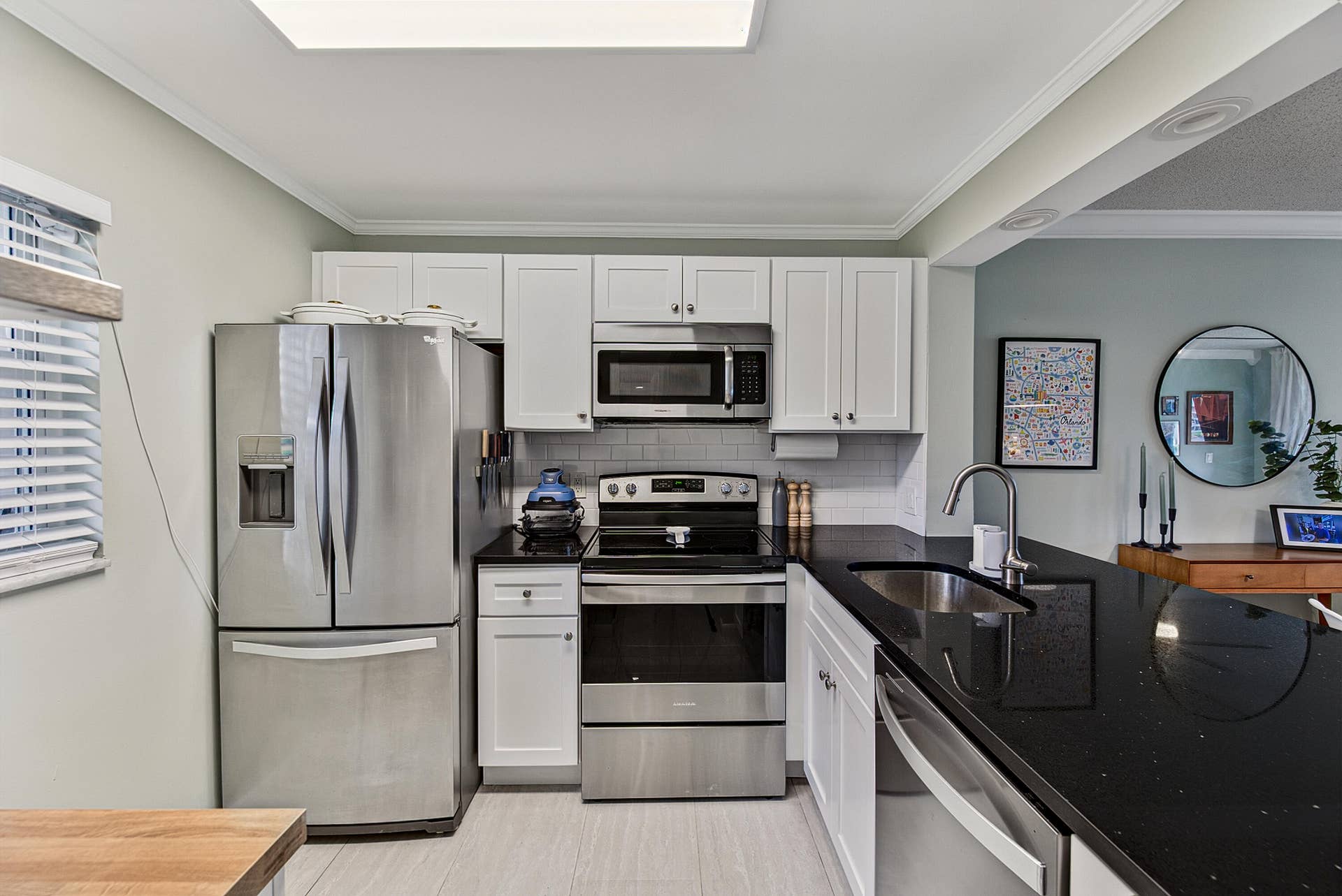 9420 Poinciana Place, #108, Davie, FL 33324 Stainless appliances