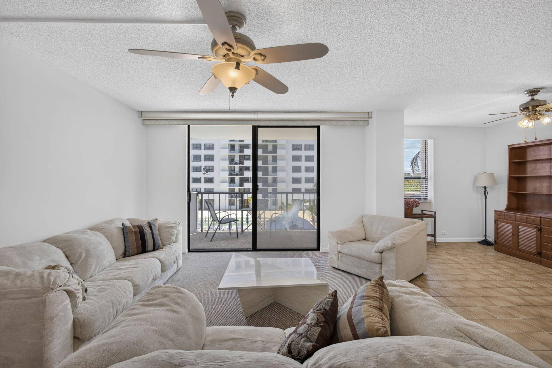 1208 Marine Way, #205, North Palm Beach, FL 33408 Living room