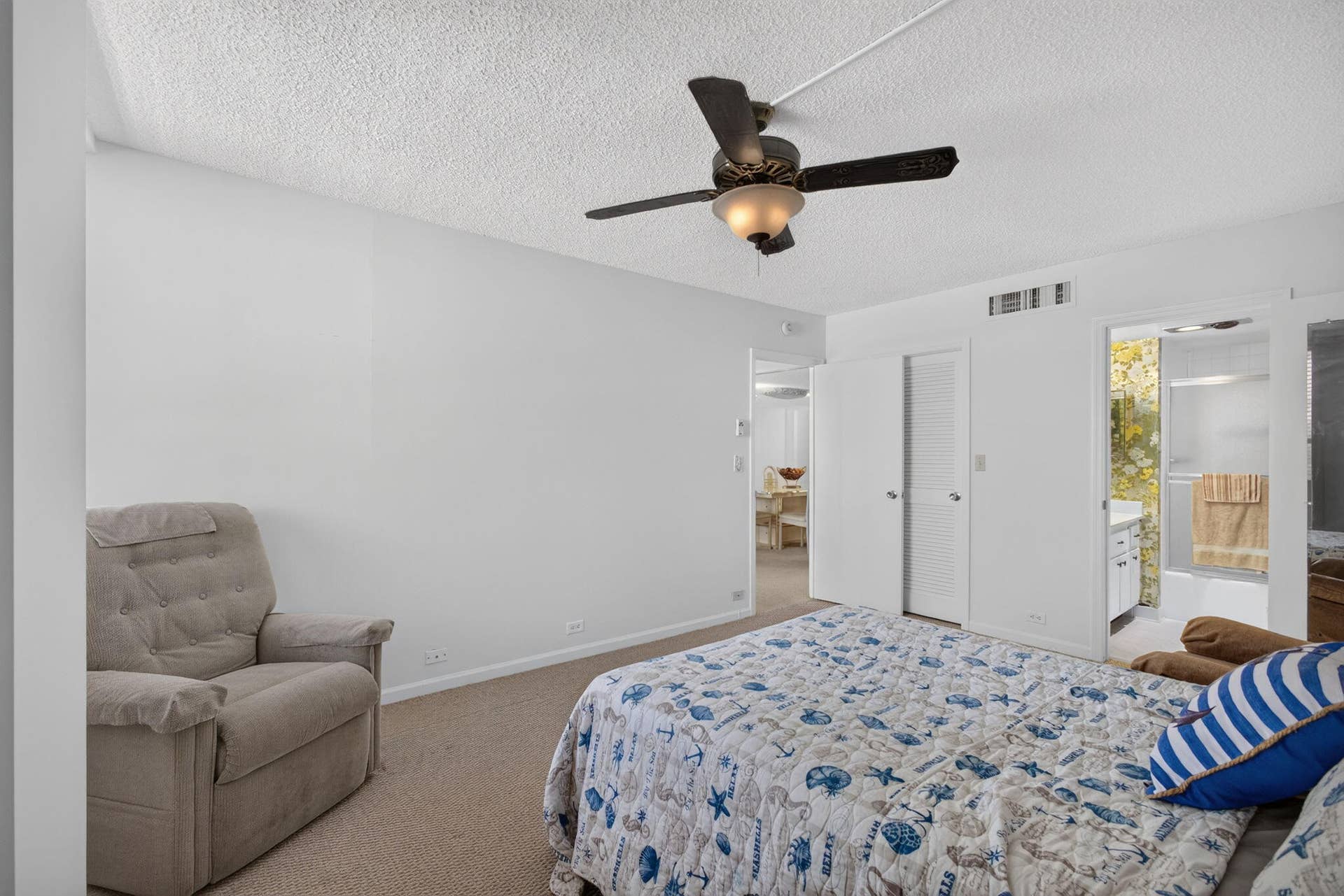 1208 Marine Way, #205, North Palm Beach, FL 33408 Features walk-in closet and en suite bathroom