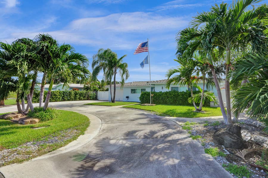 Property photo for 604 NE 25th Avenue, Pompano Beach, FL