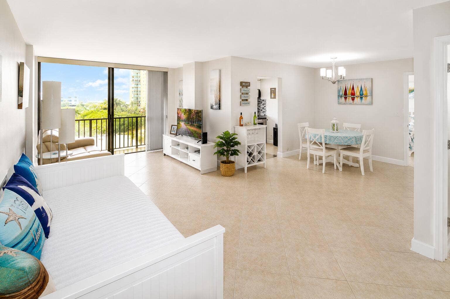 17021 N Bay Road, #816, Sunny Isles Beach, FL 33160 ChatGPT Image 12 jun 2026, 06_13_21 p.m.