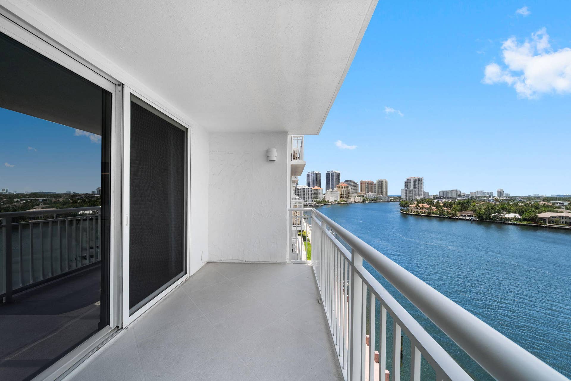 511 Bayshore Drive, #910, Fort Lauderdale, FL 33304 23-web-or-mls-A7R00311 copy (2)