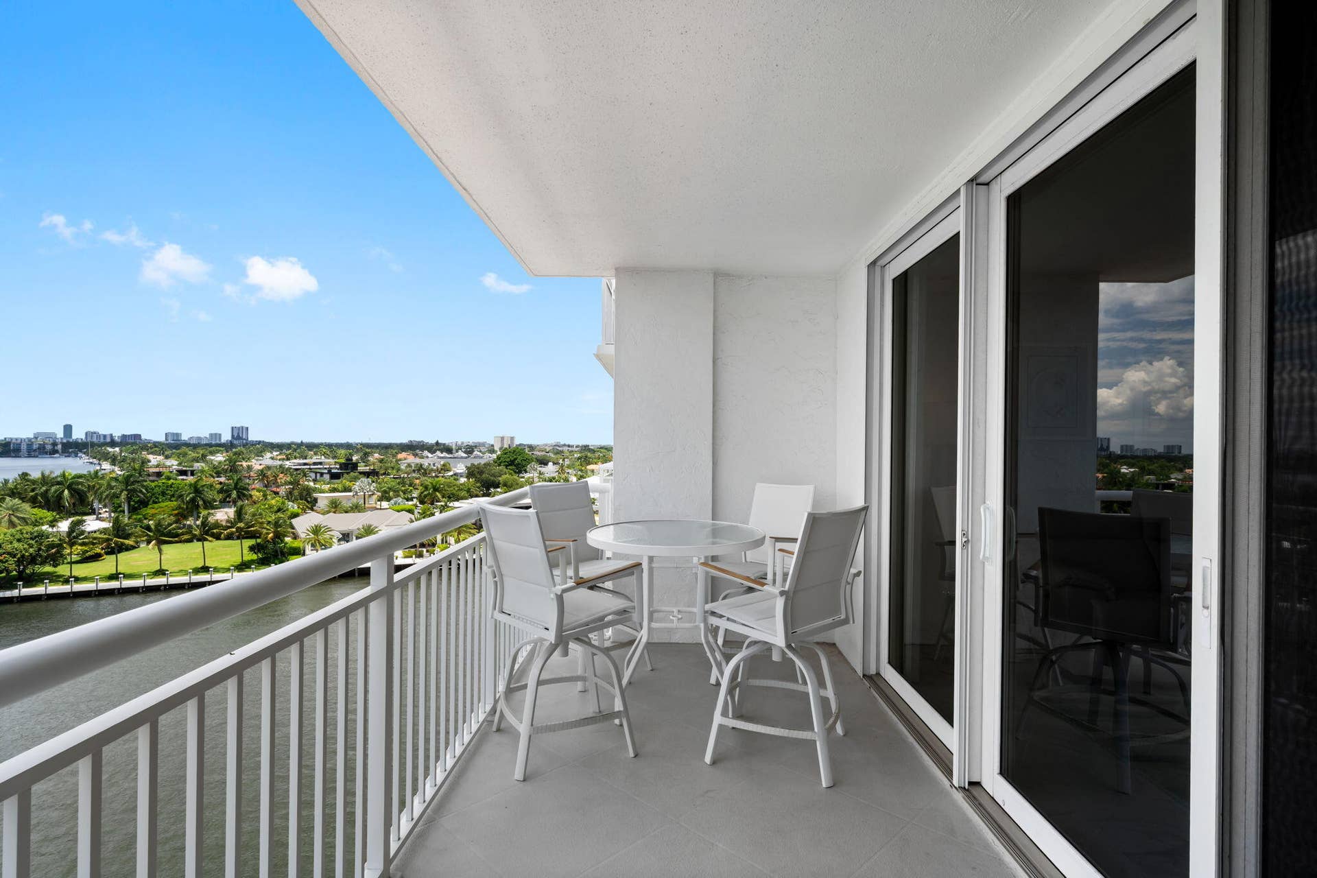 511 Bayshore Drive, #910, Fort Lauderdale, FL 33304 22-web-or-mls-A7R00306 copy