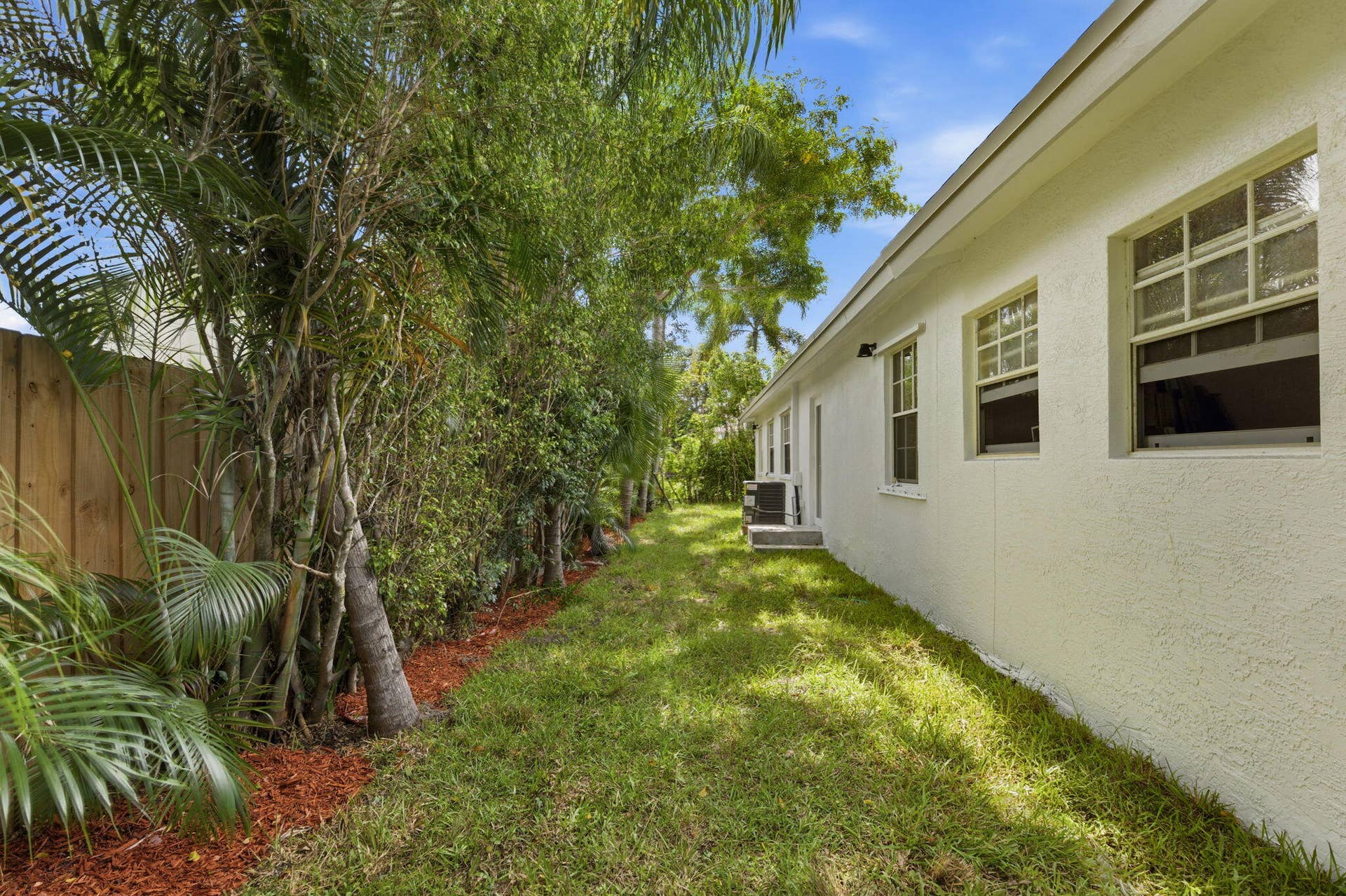 4793 Badger Avenue, West Palm Beach, FL 33417 38-web-or-mls-AR Media 38