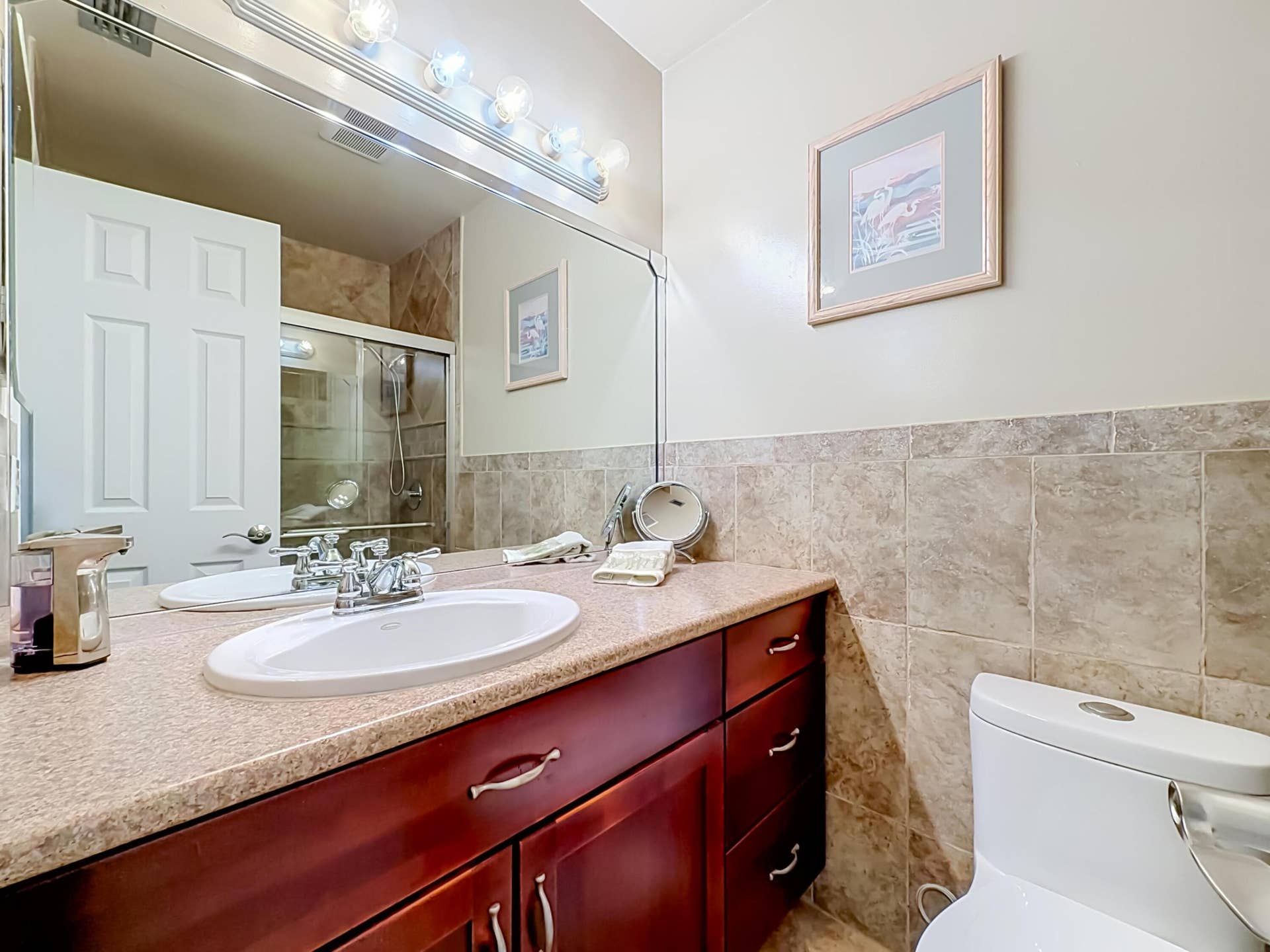 16751 Redwood Way, Weston, FL 33326 4th bedroom bath or guest bath with shower