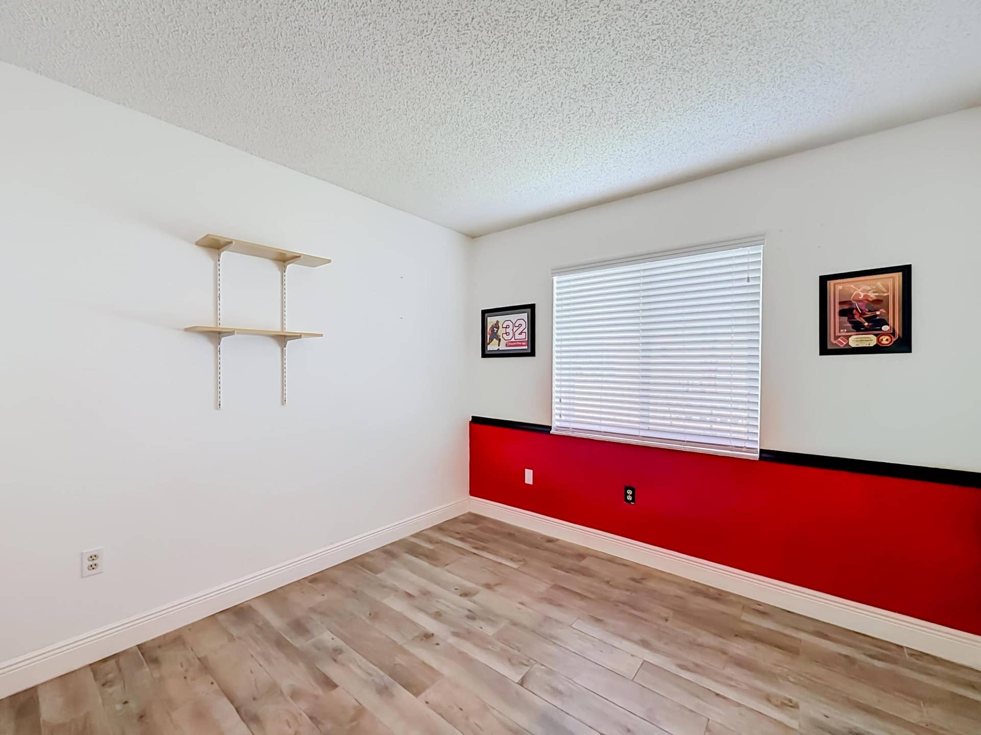 16751 Redwood Way, Weston, FL 33326 3rd Bedroom without furniture