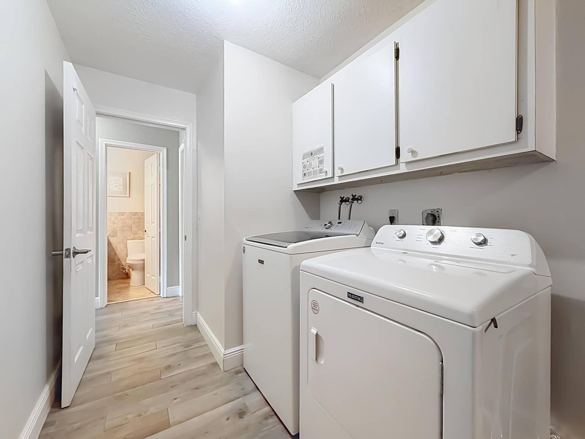 16751 Redwood Way, Weston, FL 33326 Laundry area