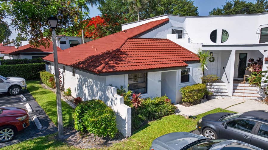 Property photo for 539 NW 36th Avenue, Deerfield Beach, FL