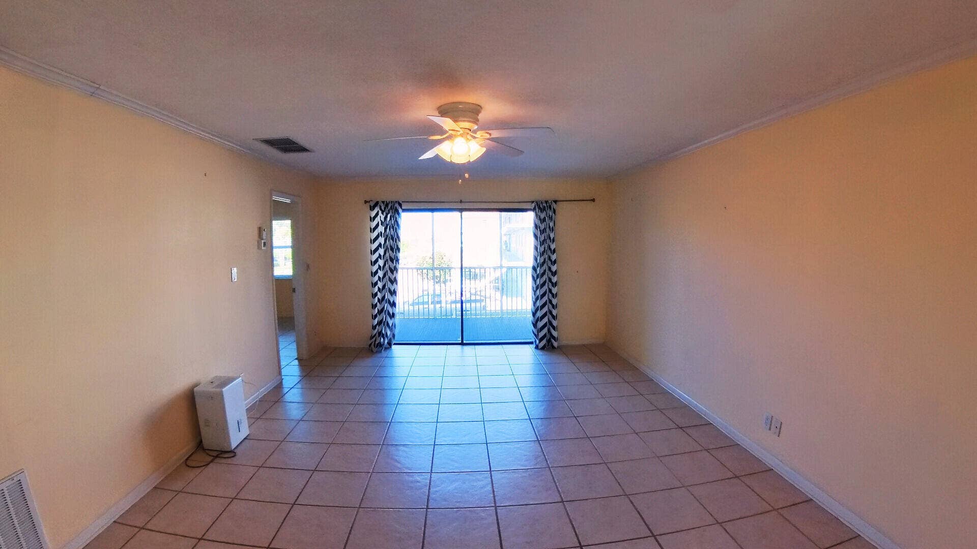 236 Castlewood Drive, #202, North Palm Beach, FL 33408 Living Room