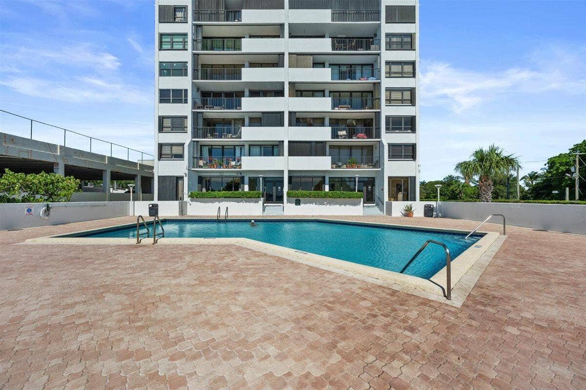 5600 N Flagler Drive, #2304, West Palm Beach, FL 33407 26-LUX_6976
