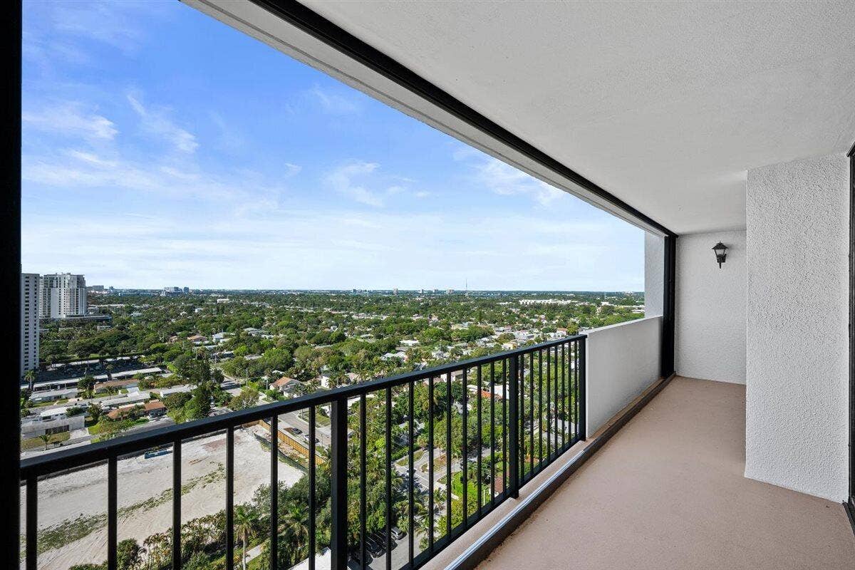 5600 N Flagler Drive, #2304, West Palm Beach, FL 33407 20-LUX_6934