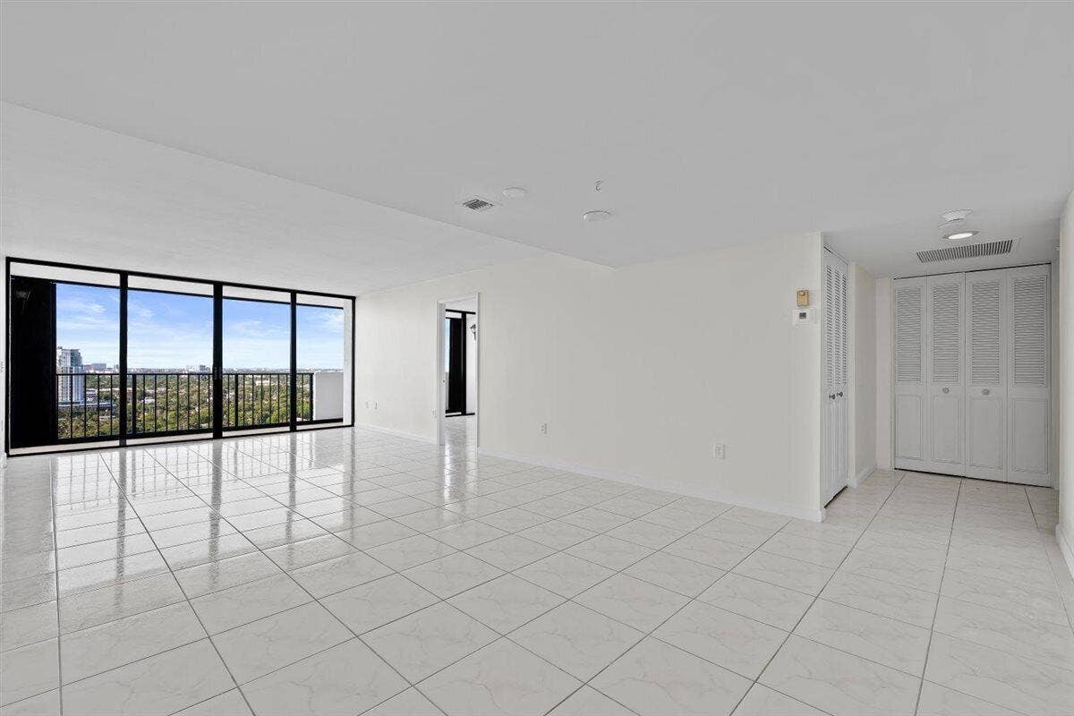 5600 N Flagler Drive, #2304, West Palm Beach, FL 33407 04-LUX_6764