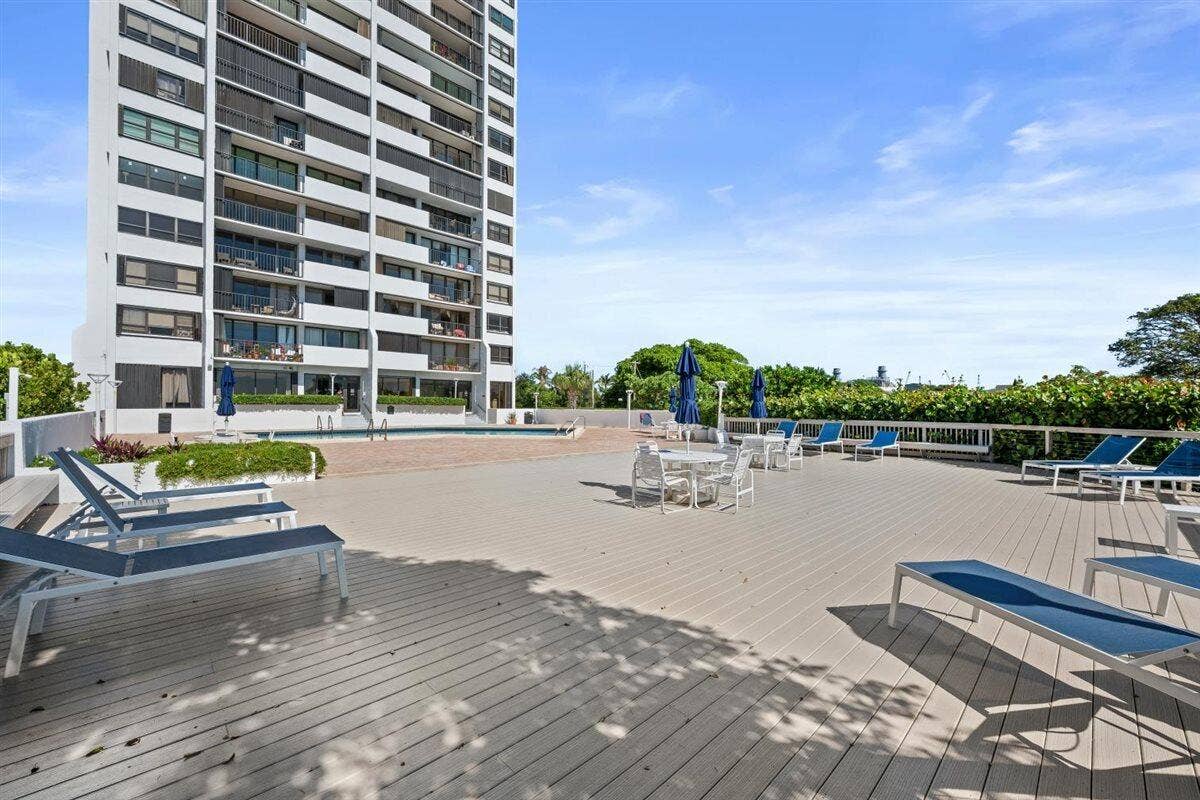 5600 N Flagler Drive, #2304, West Palm Beach, FL 33407 29-LUX_6996