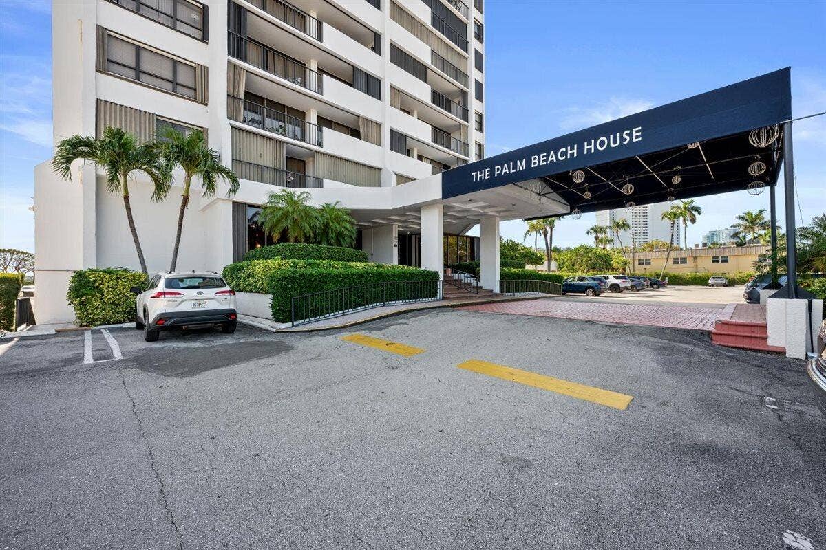 5600 N Flagler Drive, #2304, West Palm Beach, FL 33407 02-LUX_6961