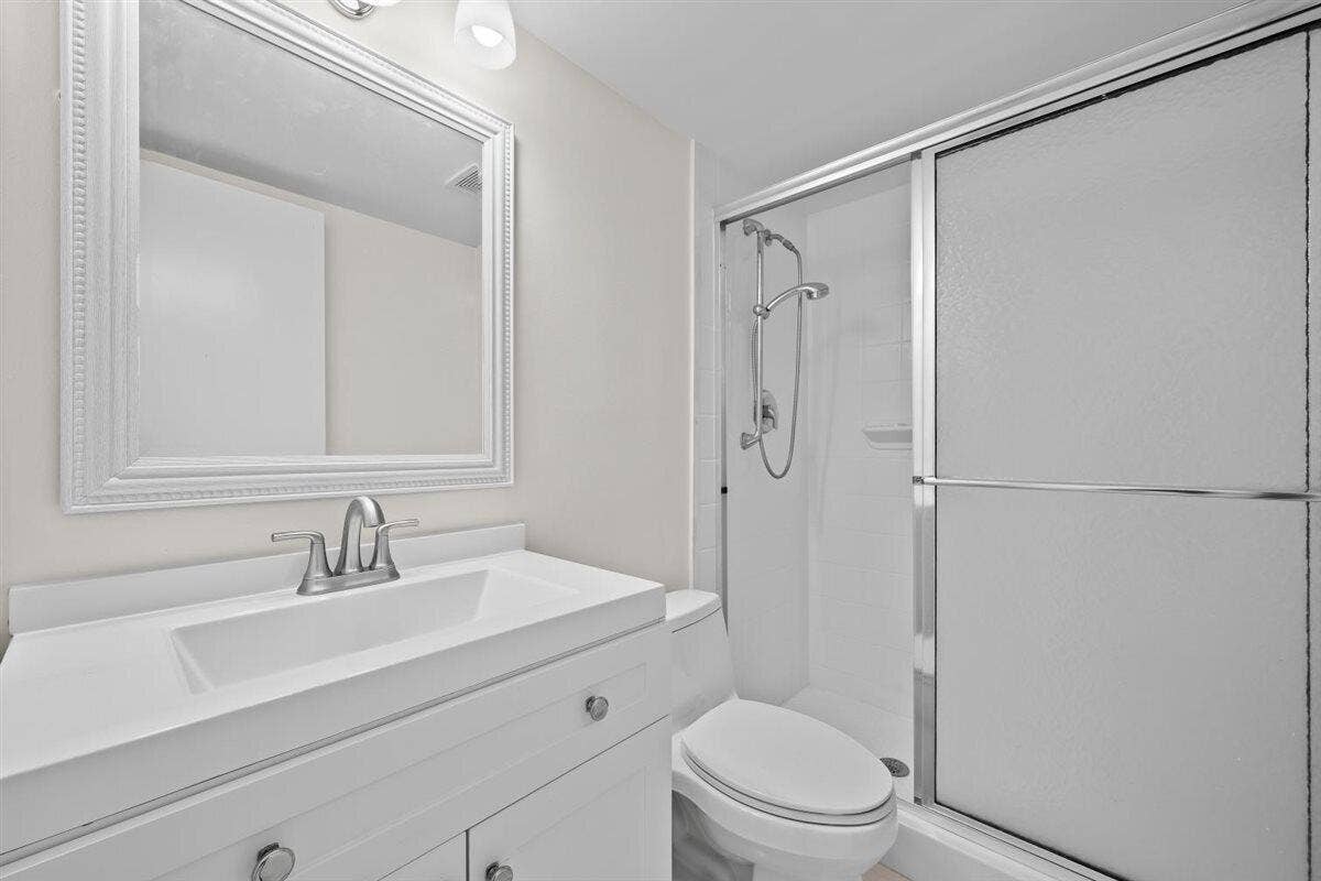 5600 N Flagler Drive, #2304, West Palm Beach, FL 33407 15-LUX_6884