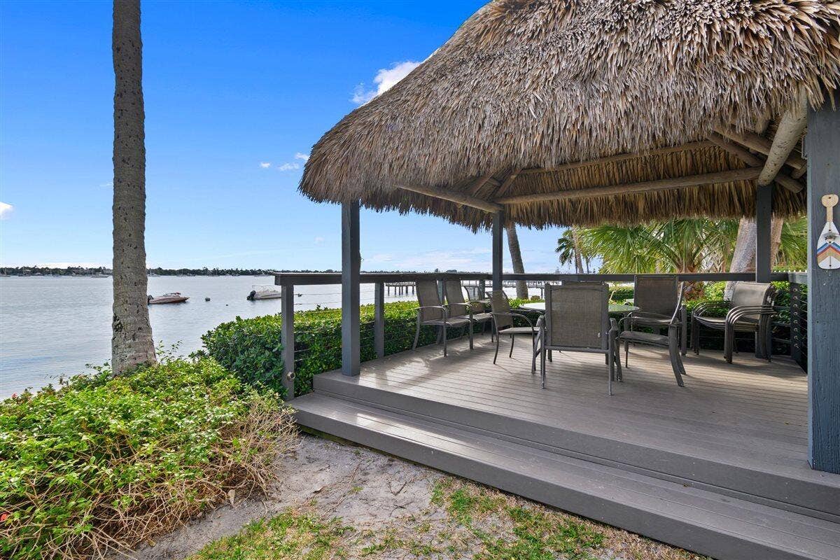 5600 N Flagler Drive, #2304, West Palm Beach, FL 33407 32-LUX3193