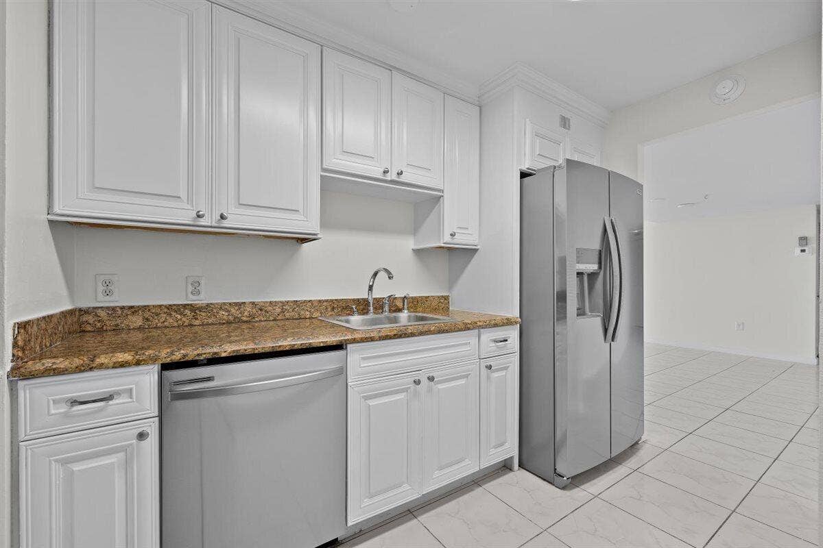 5600 N Flagler Drive, #2304, West Palm Beach, FL 33407 11-LUX_6834
